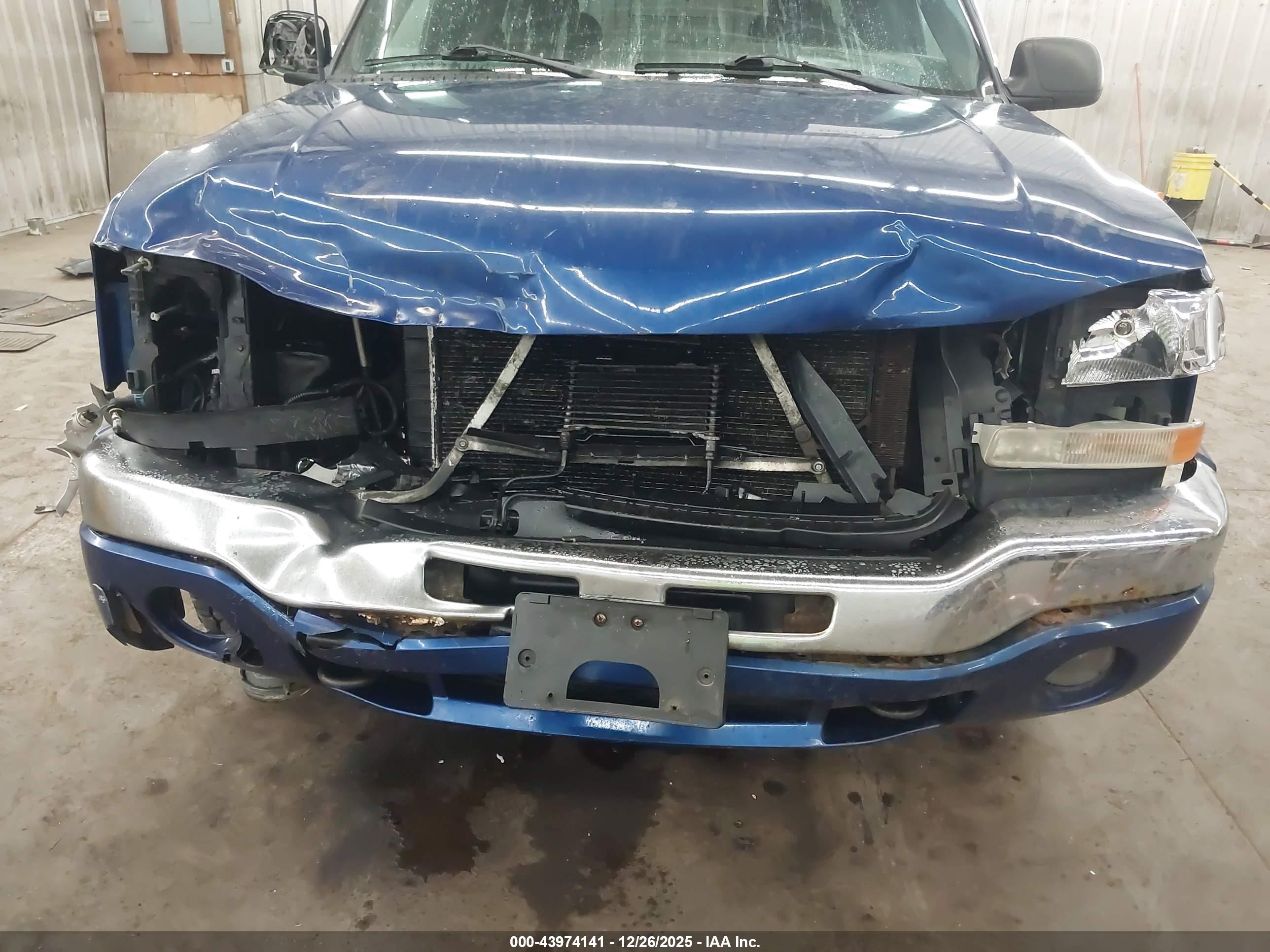 GMC SIERRA image 6