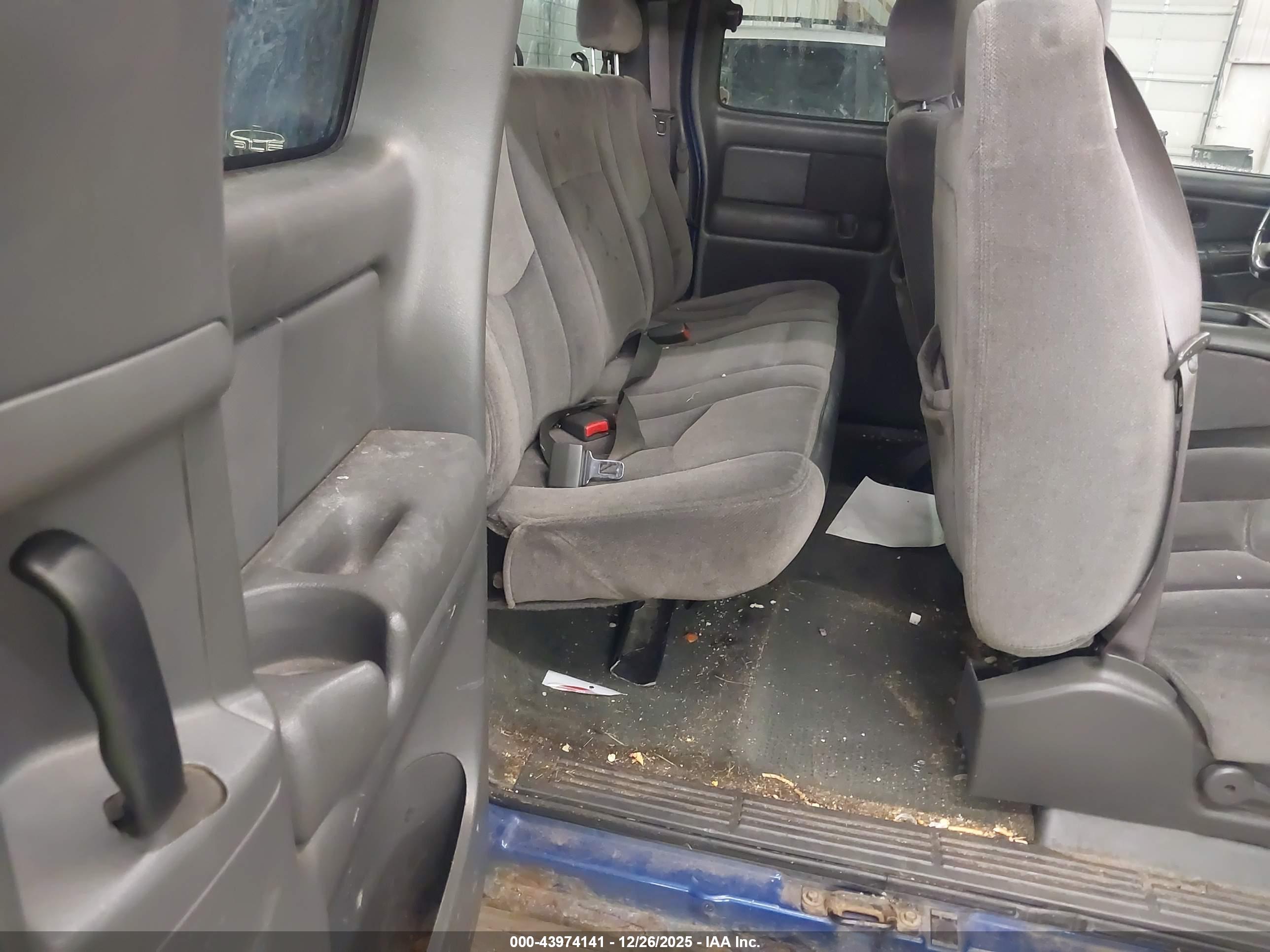 GMC SIERRA image 8
