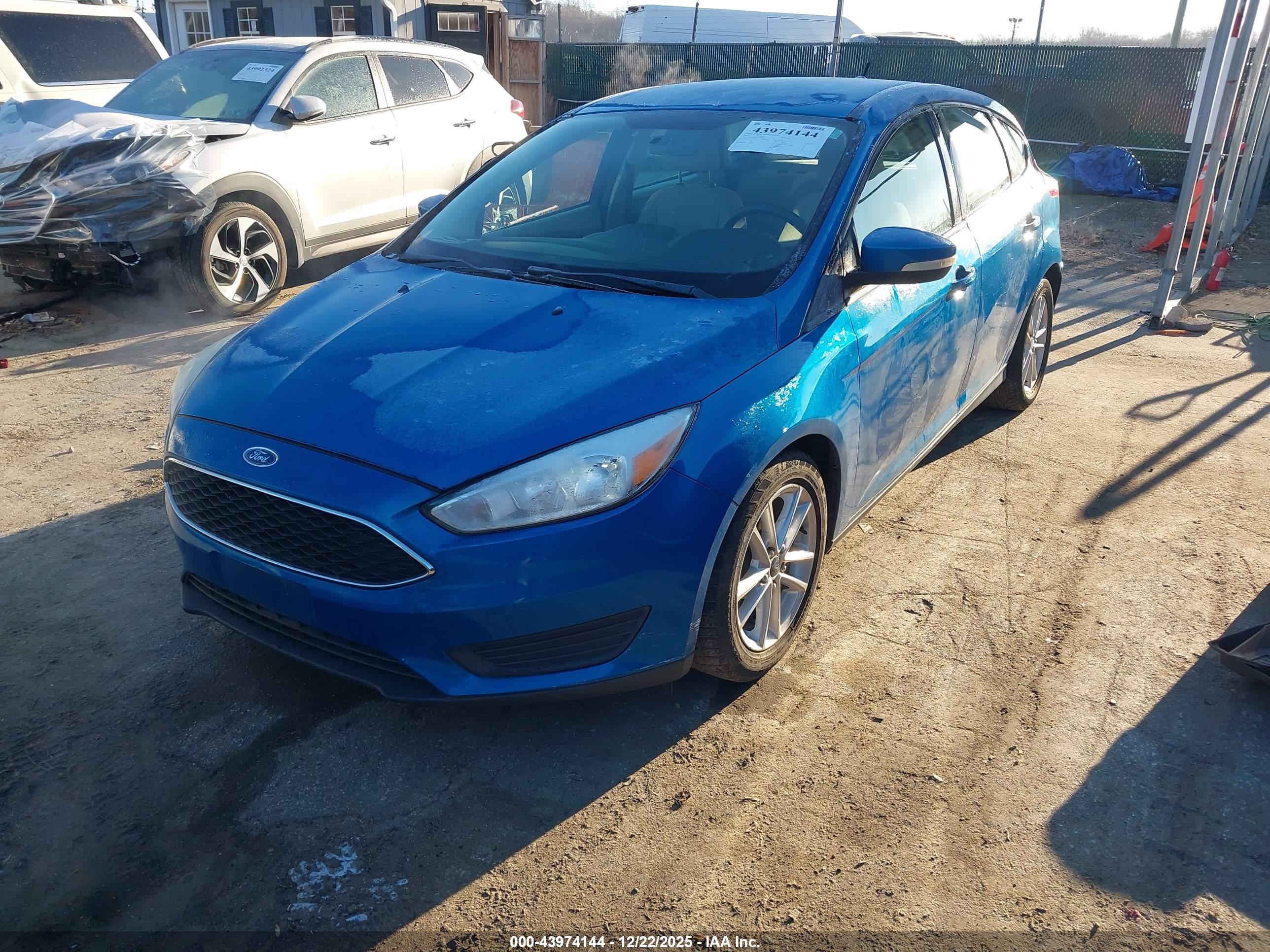 FORD FOCUS image 2