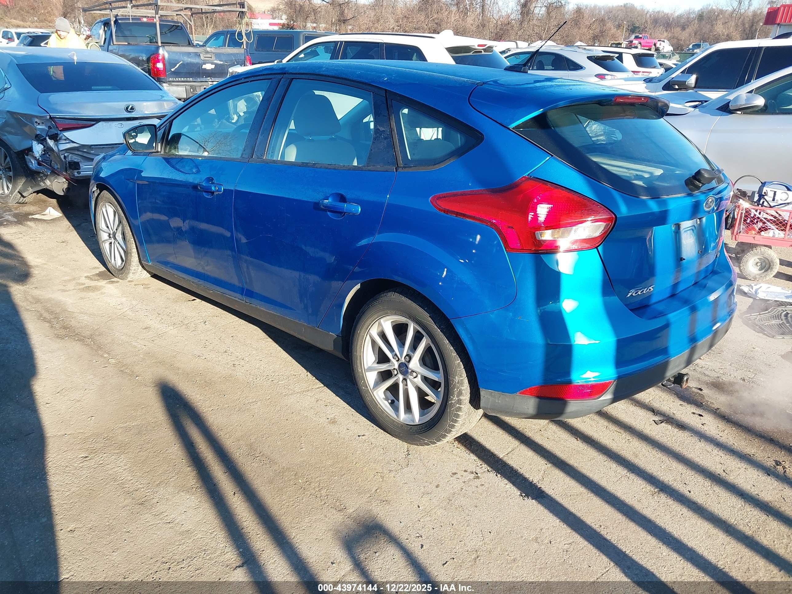 FORD FOCUS image 3