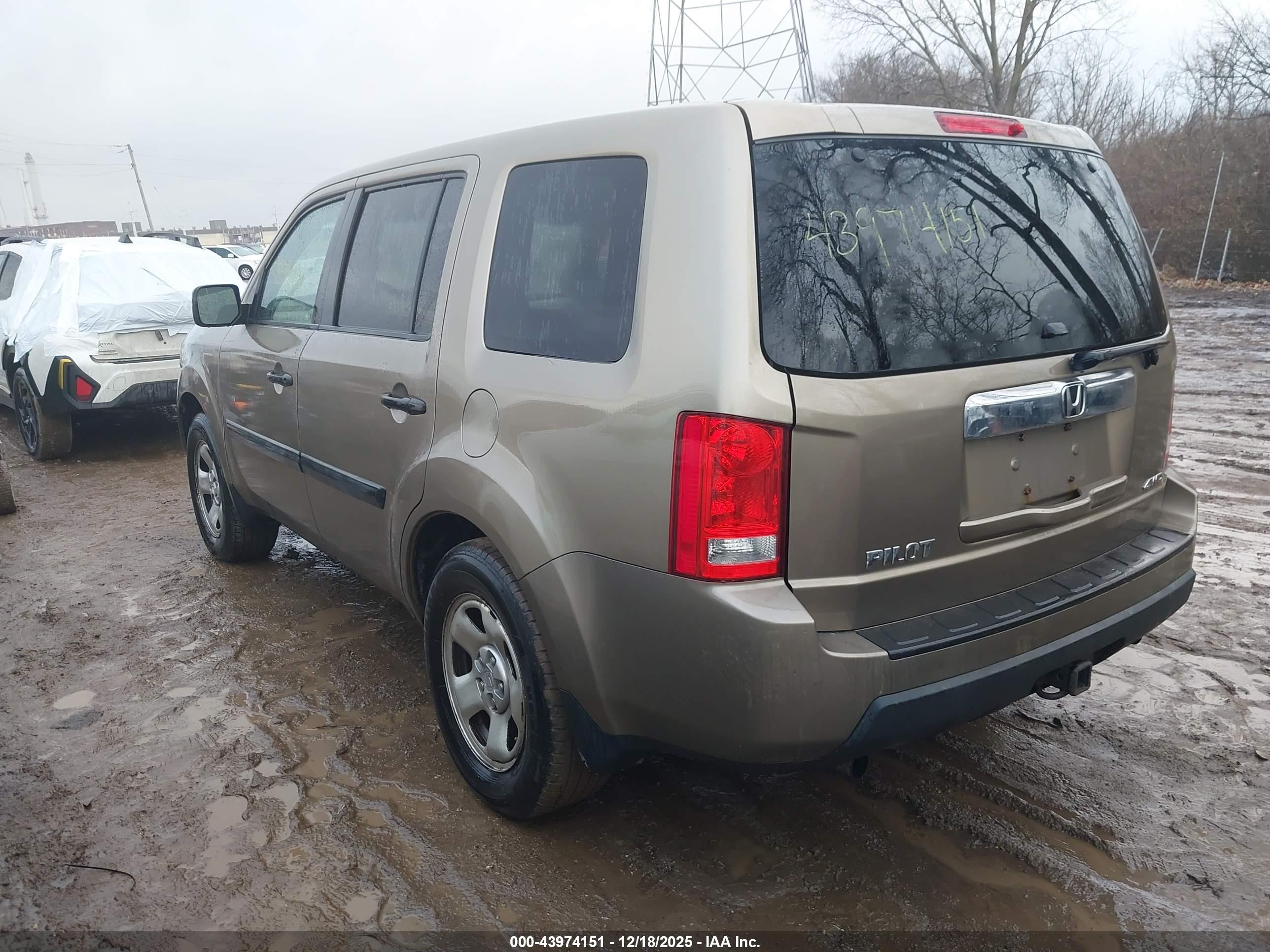 HONDA PILOT image 3