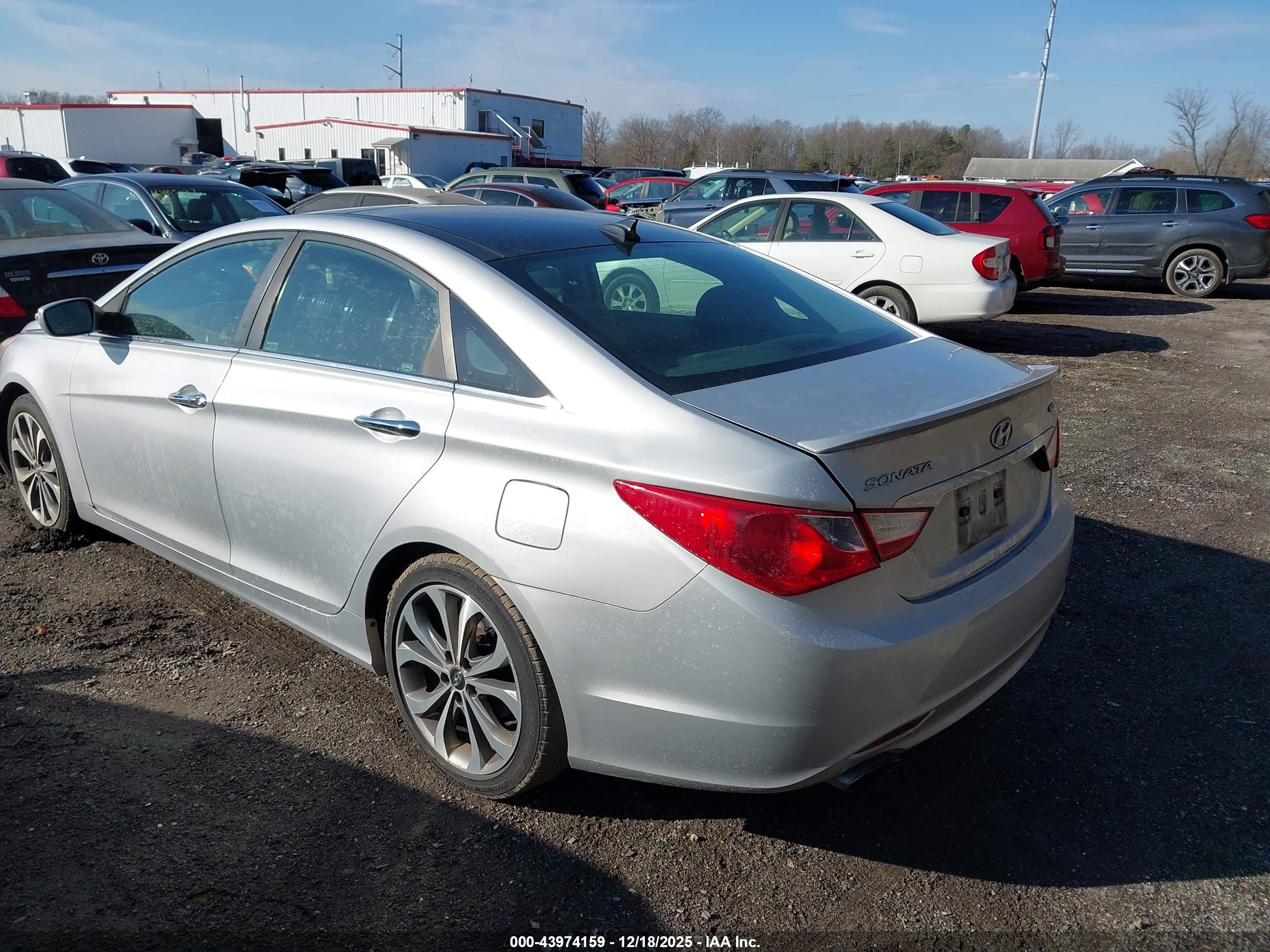 HYUNDAI SONATA image 3