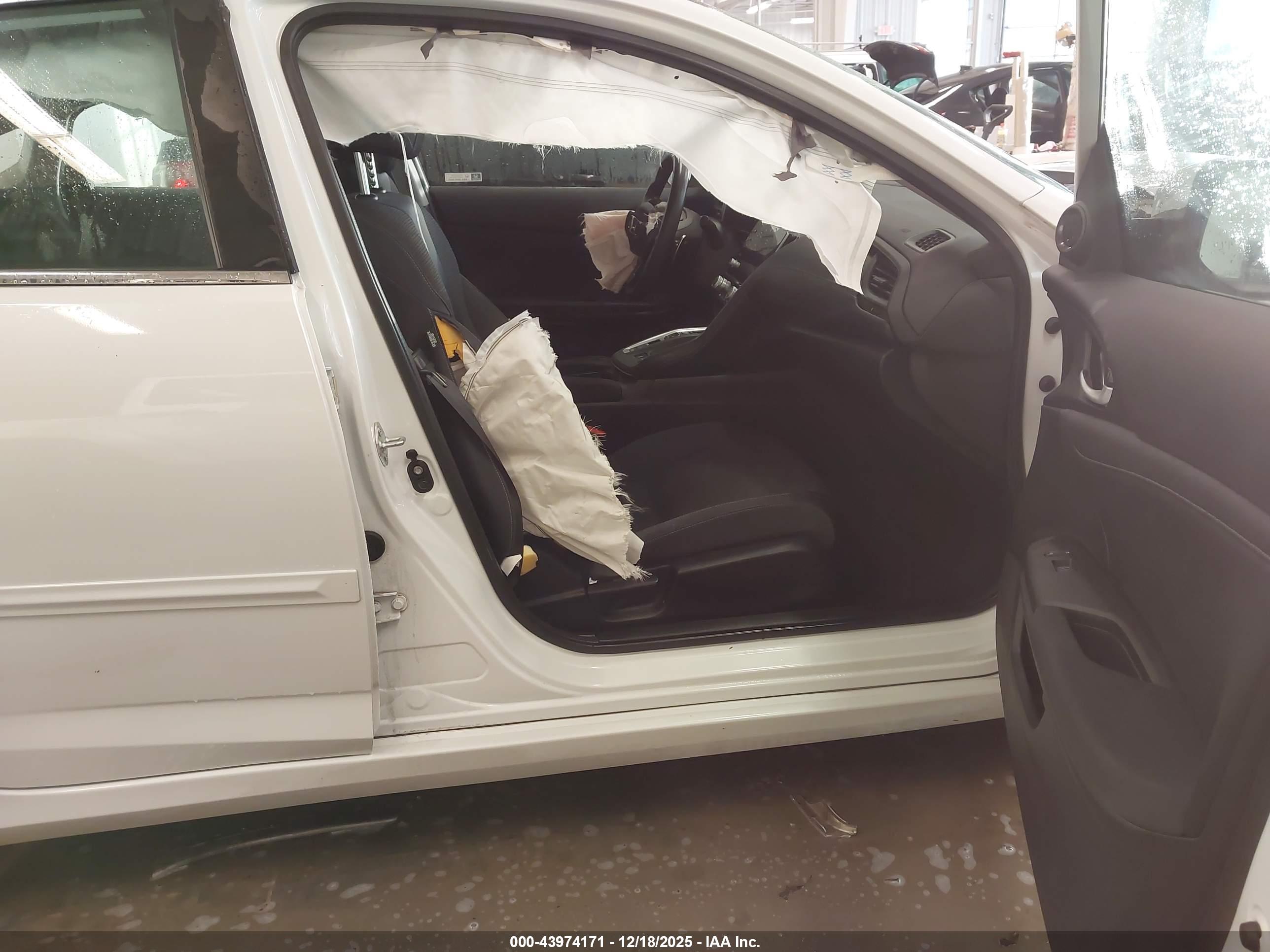 HONDA INSIGHT image 5