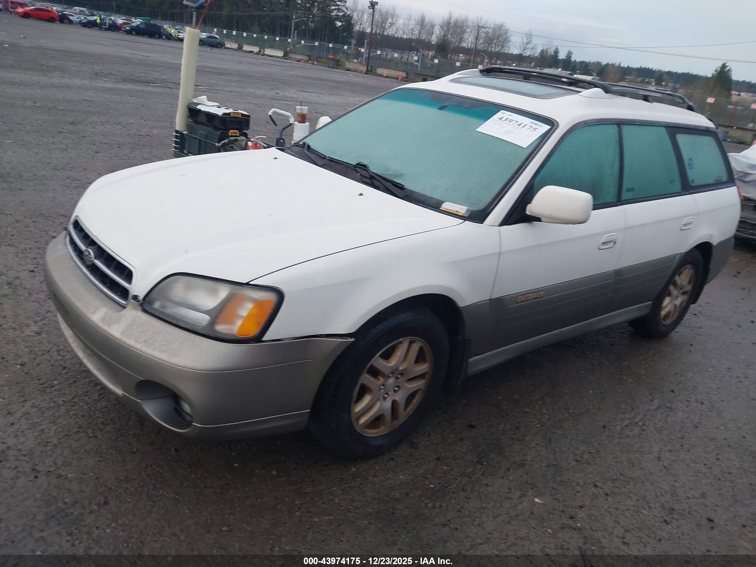 SUBARU OUTBACK image 2