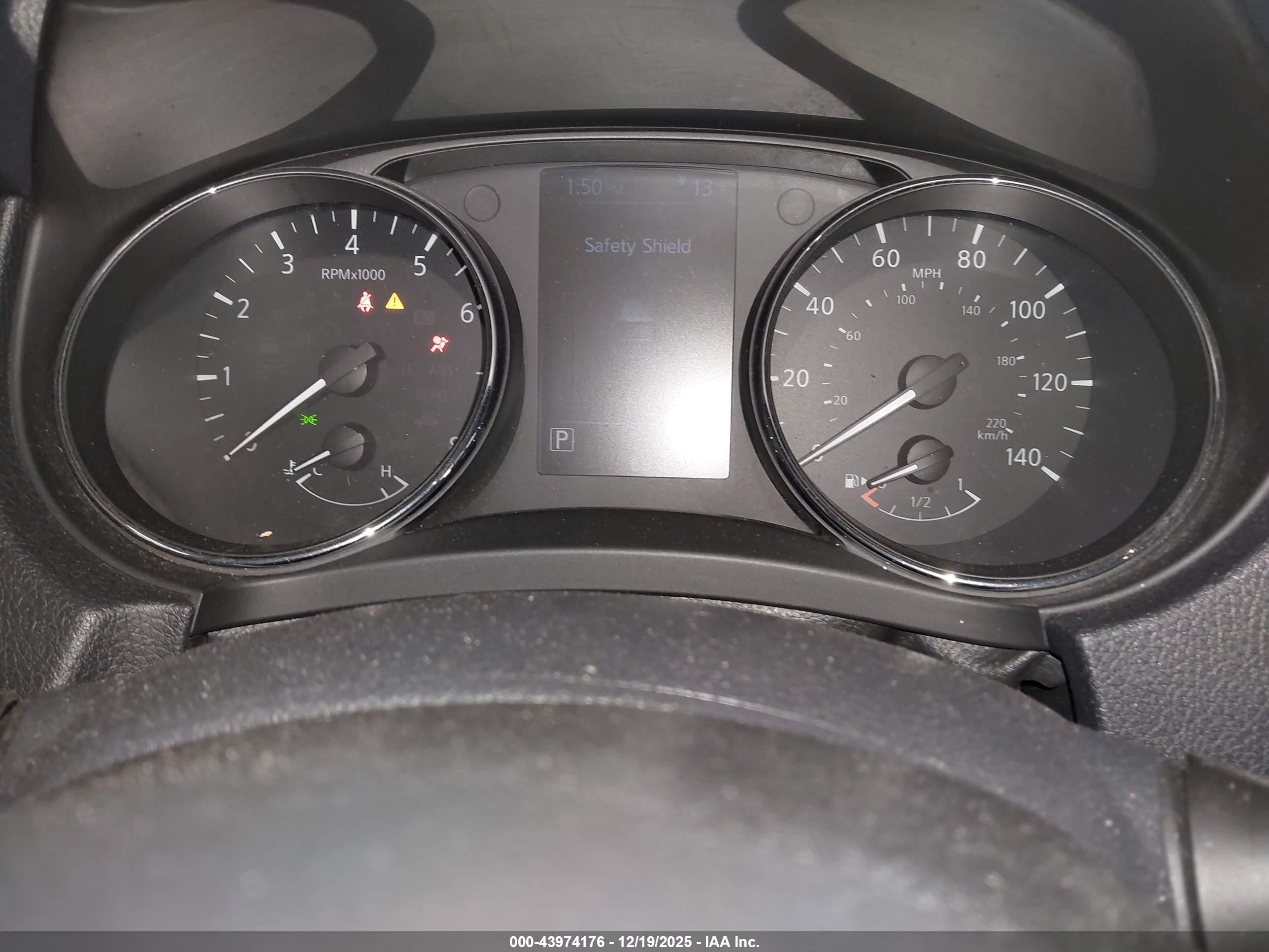 NISSAN ROGUE image 7