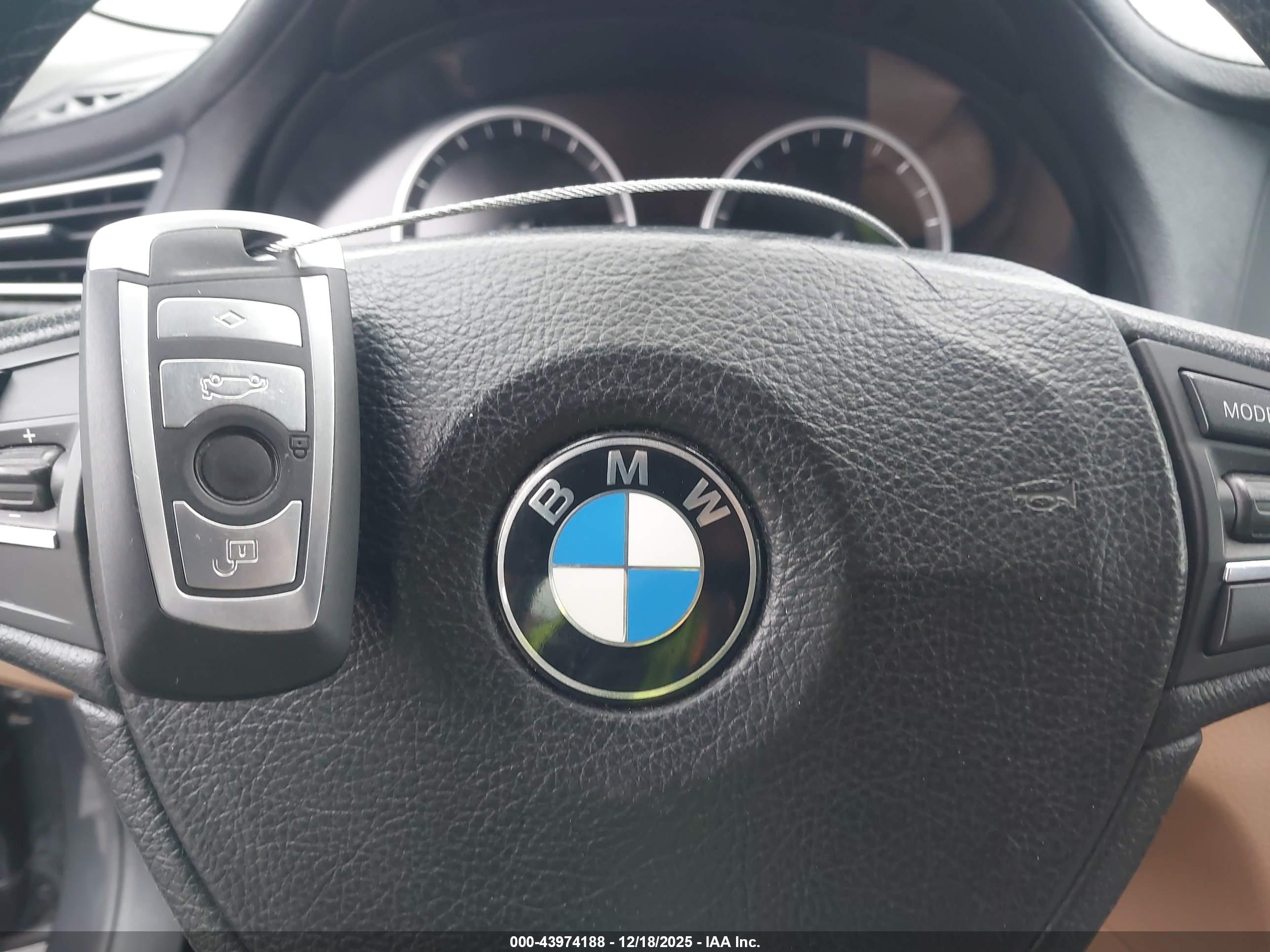 BMW 750I image 11