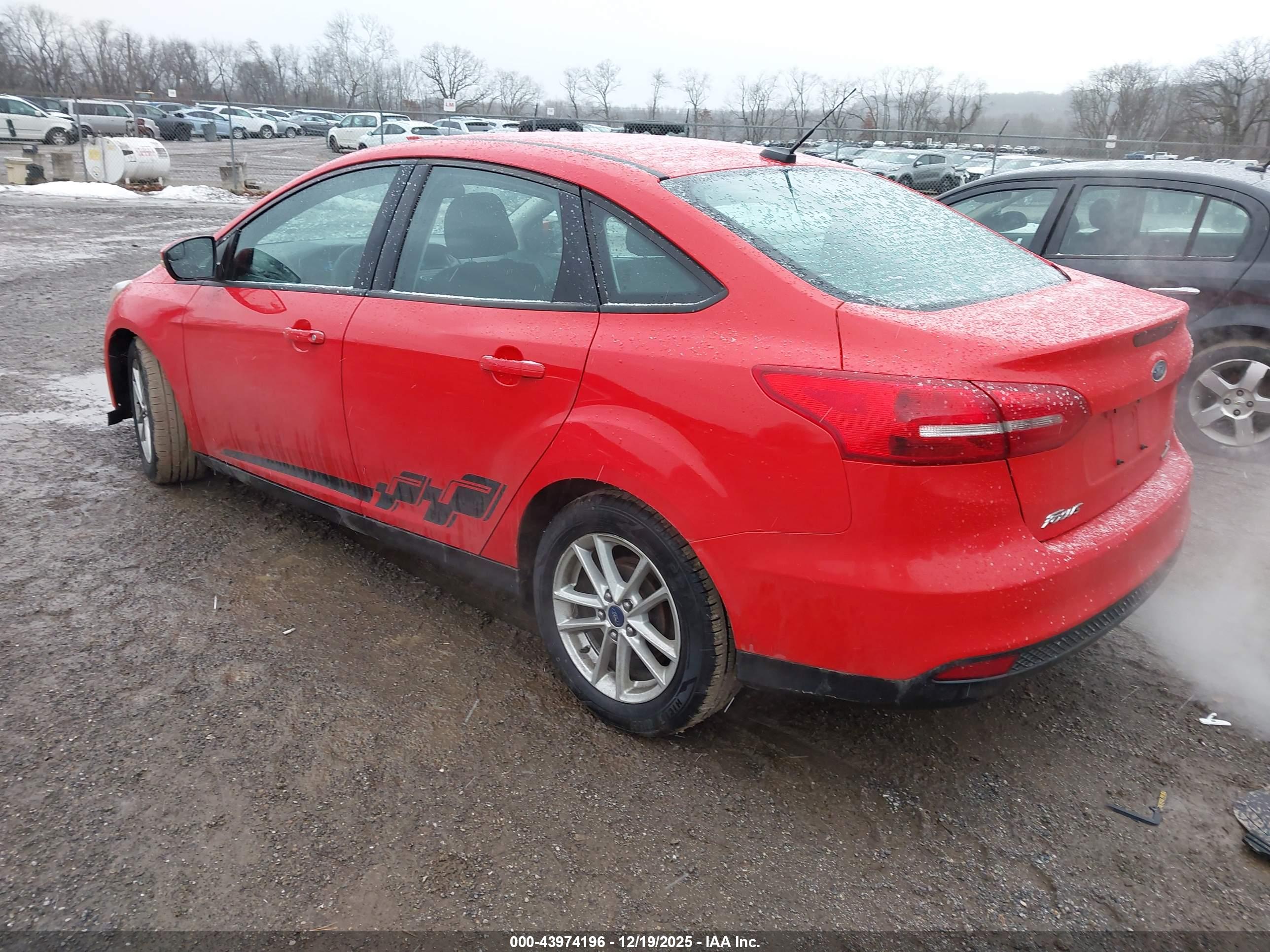 FORD FOCUS image 3