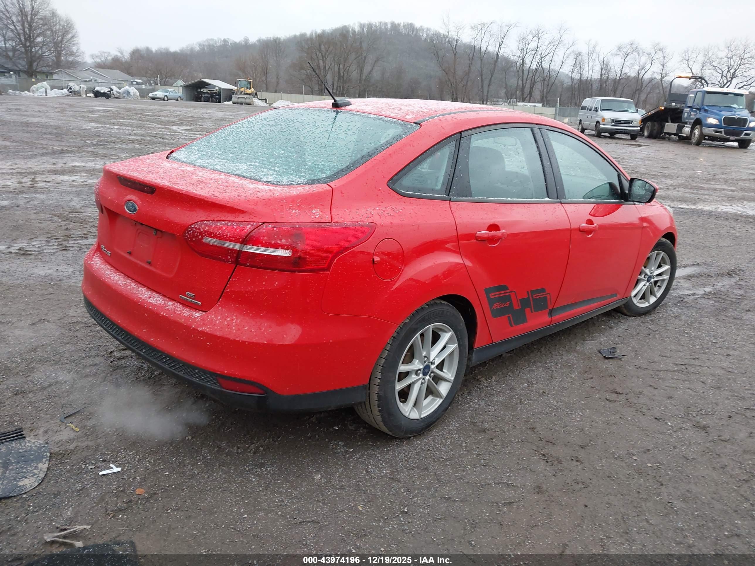 FORD FOCUS image 4