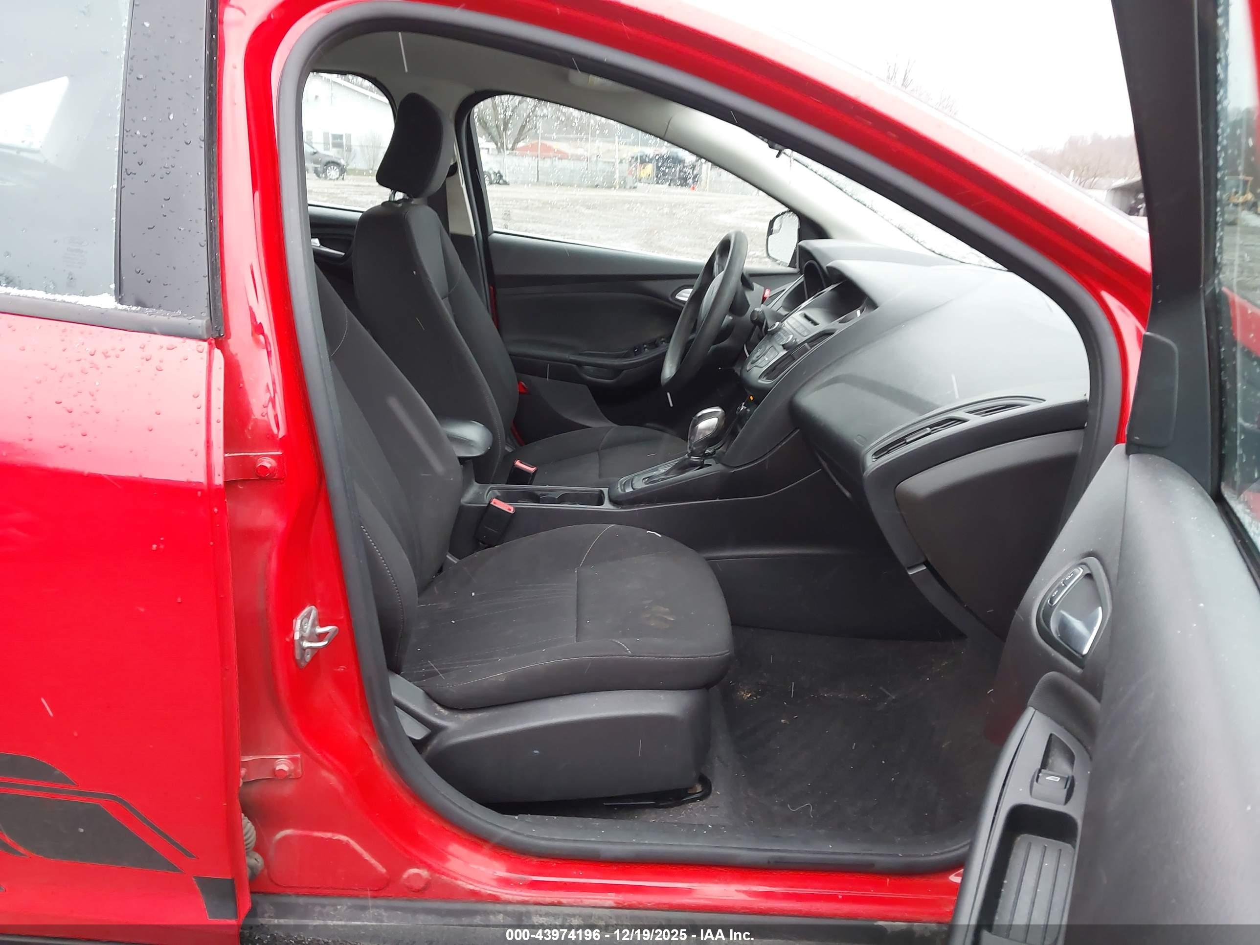 FORD FOCUS image 5