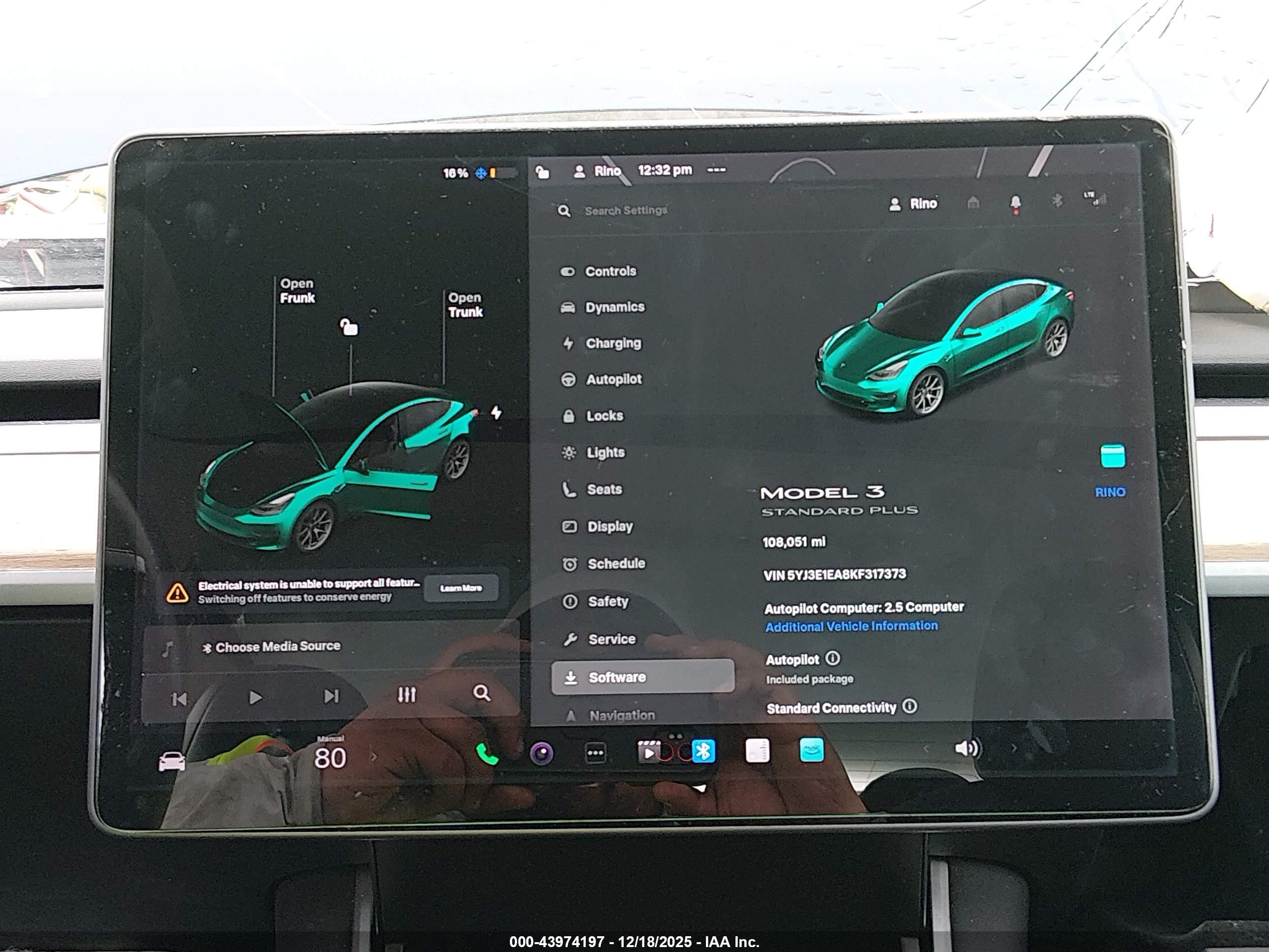 TESLA MODEL image 7