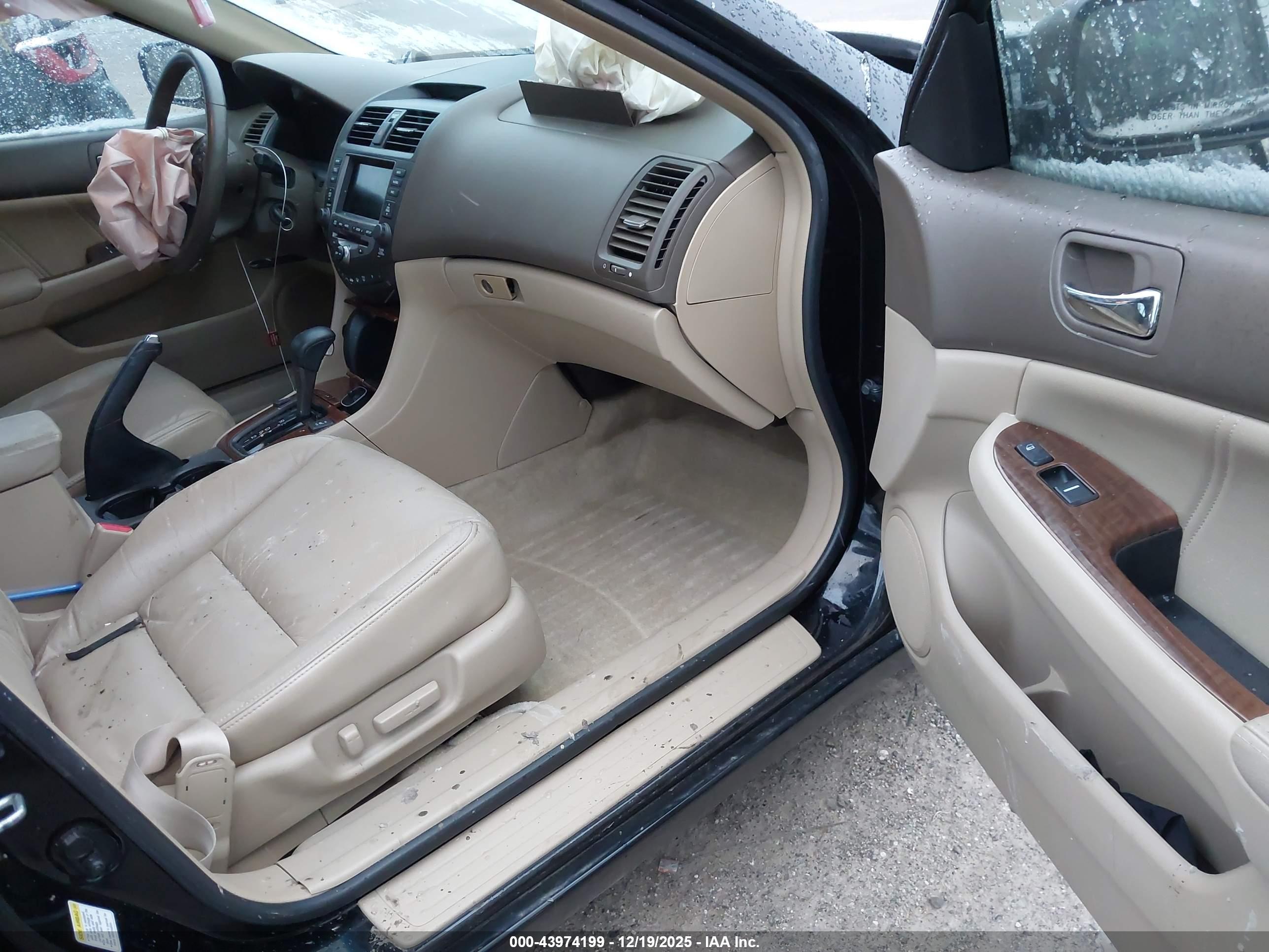 HONDA ACCORD image 5
