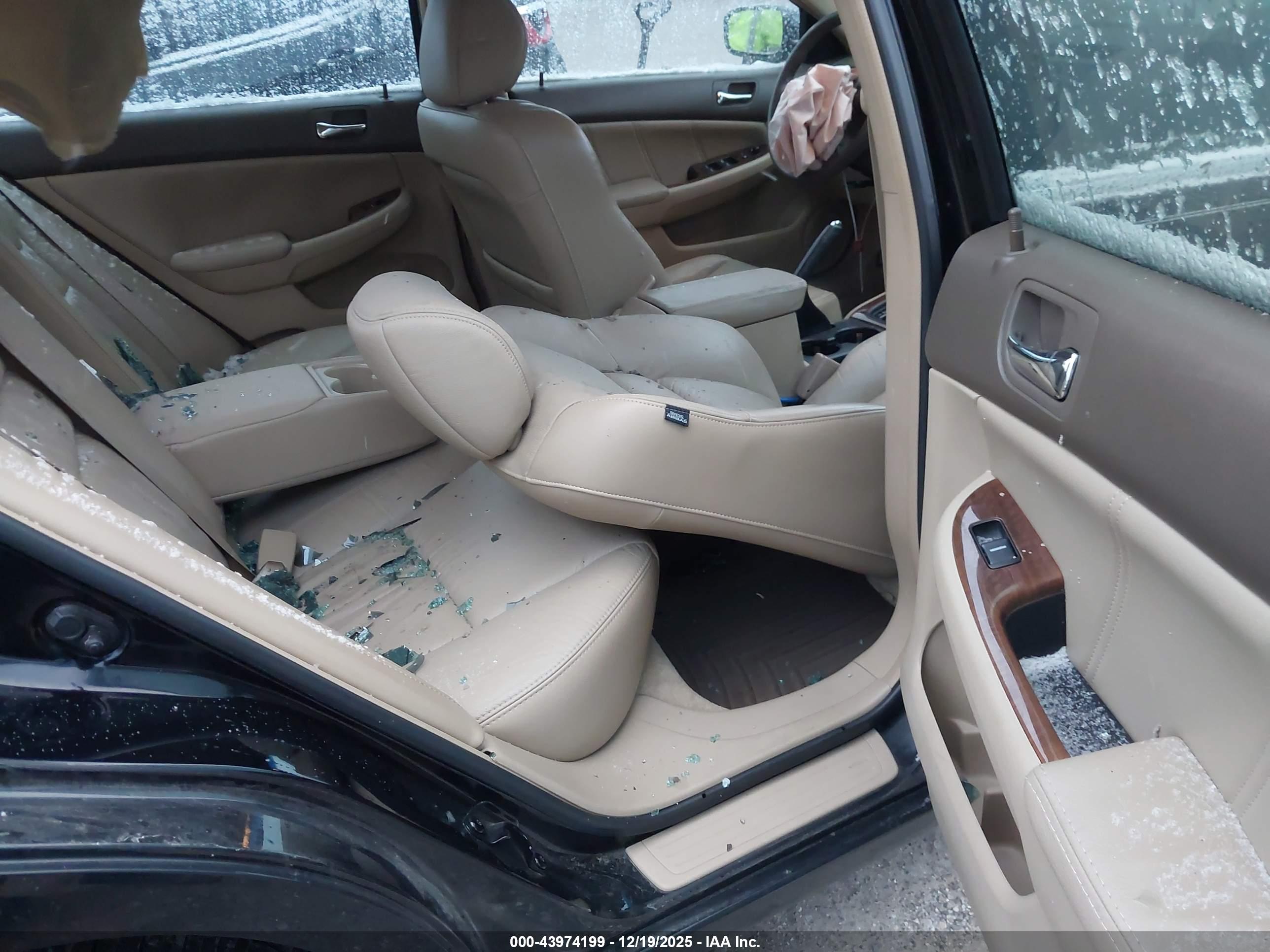 HONDA ACCORD image 8