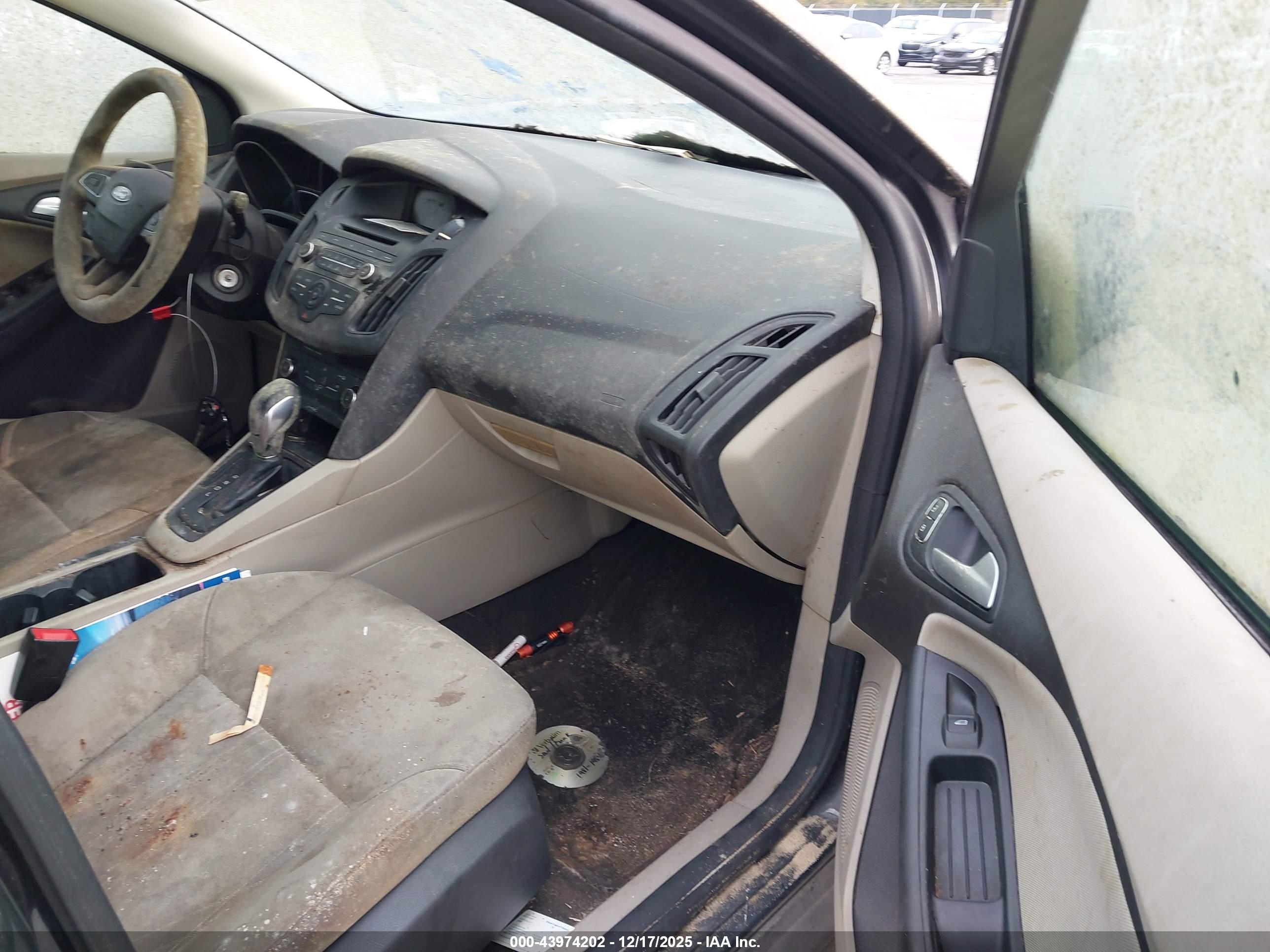 FORD FOCUS image 5