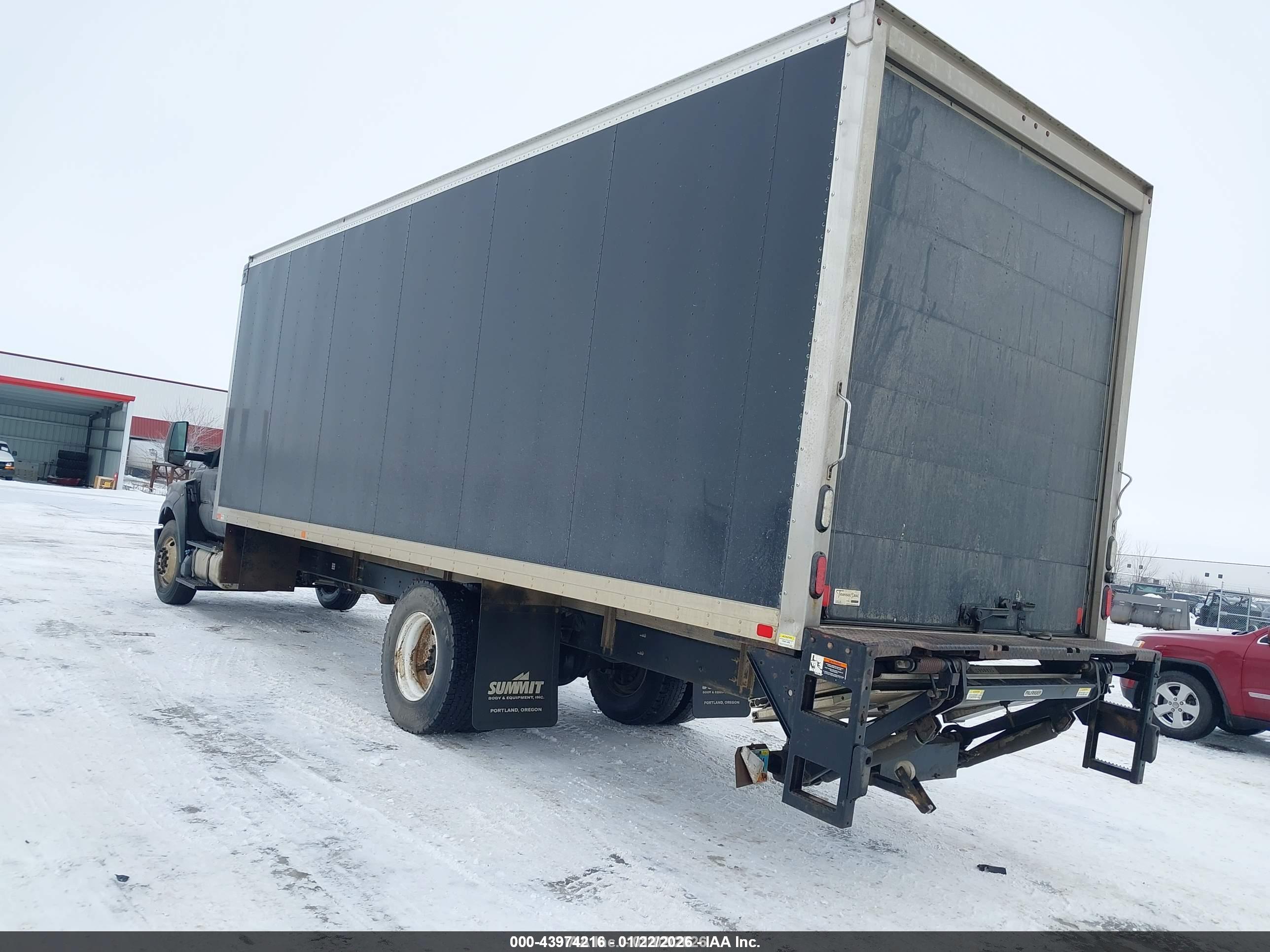 FORD F-650 image 3