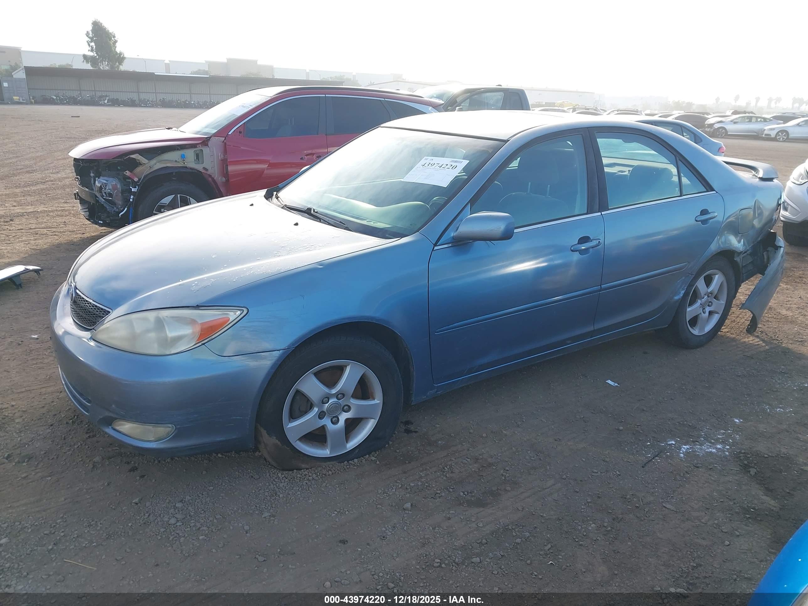 TOYOTA CAMRY image 2