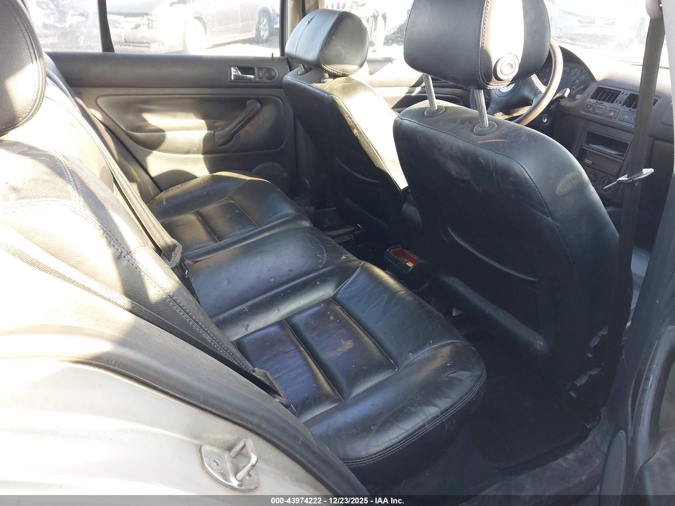 VOLKSWAGEN JETTA image 8