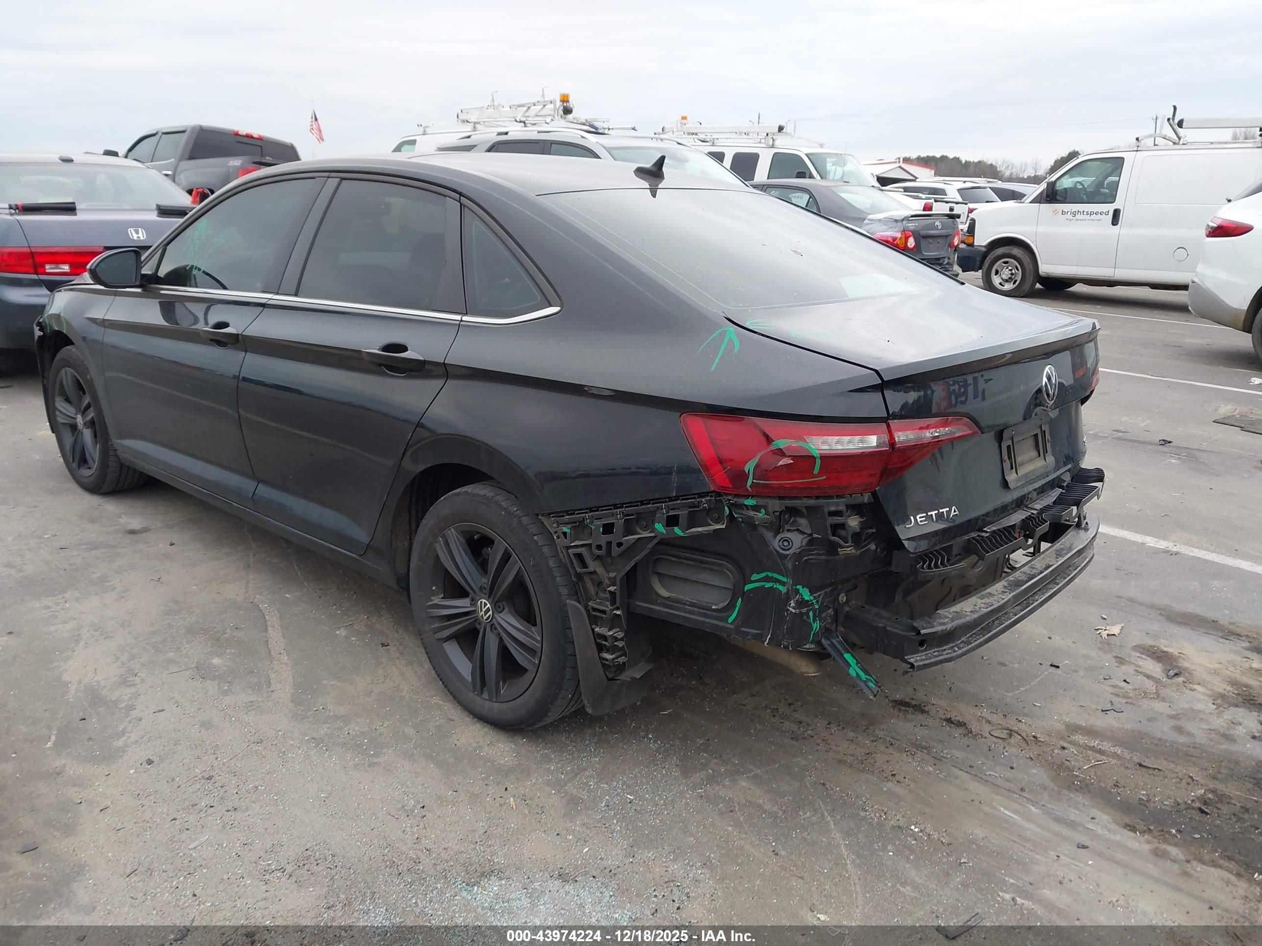 VOLKSWAGEN JETTA image 3