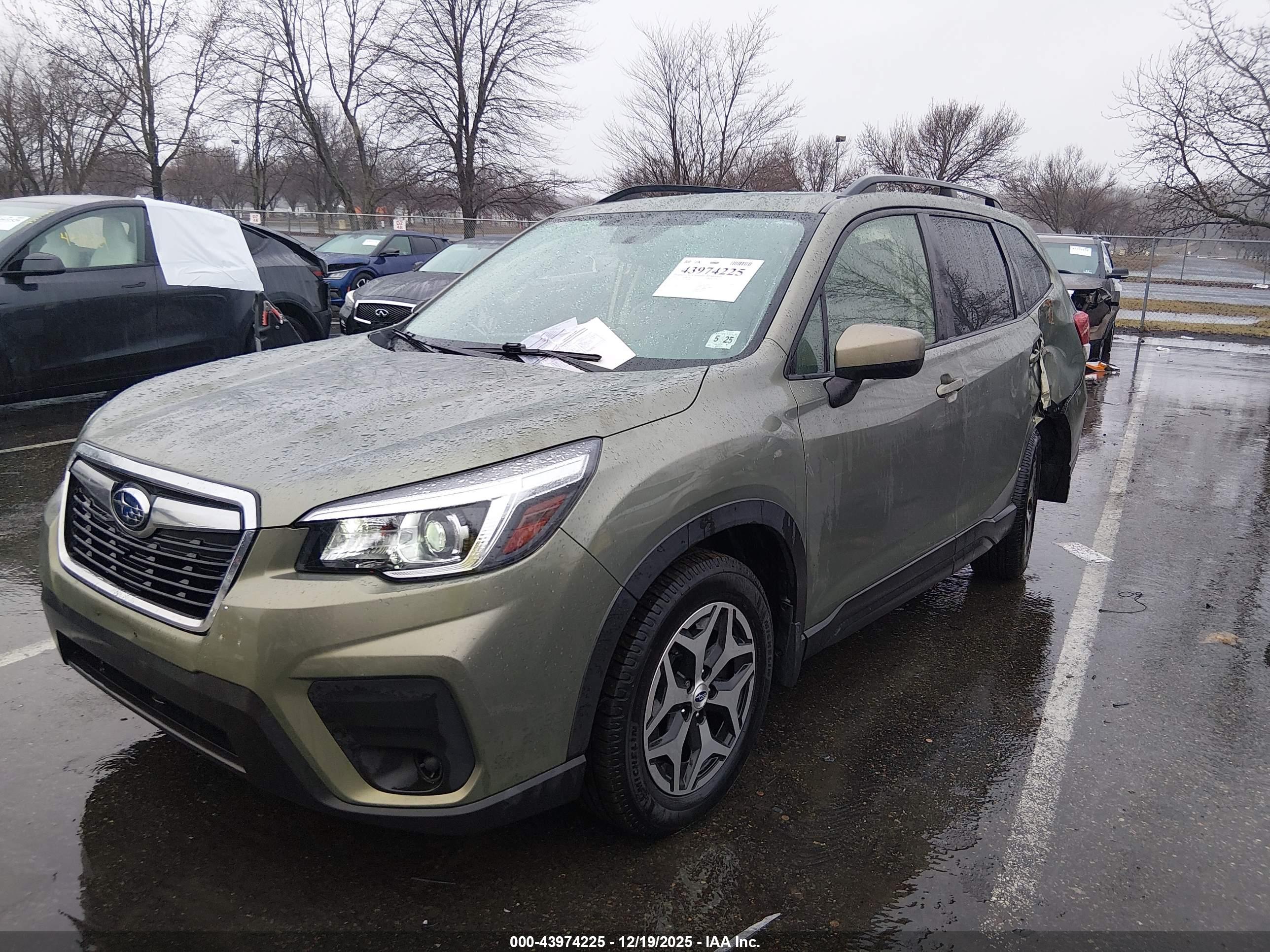 SUBARU FORESTER image 2