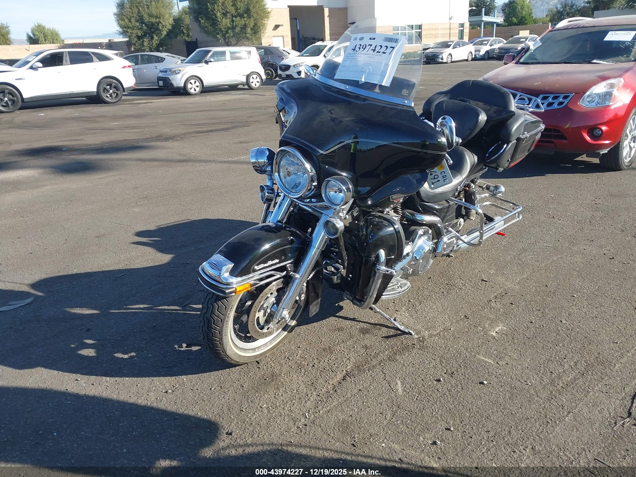 HARLEY-DAVIDSON FLHTCUI image 2