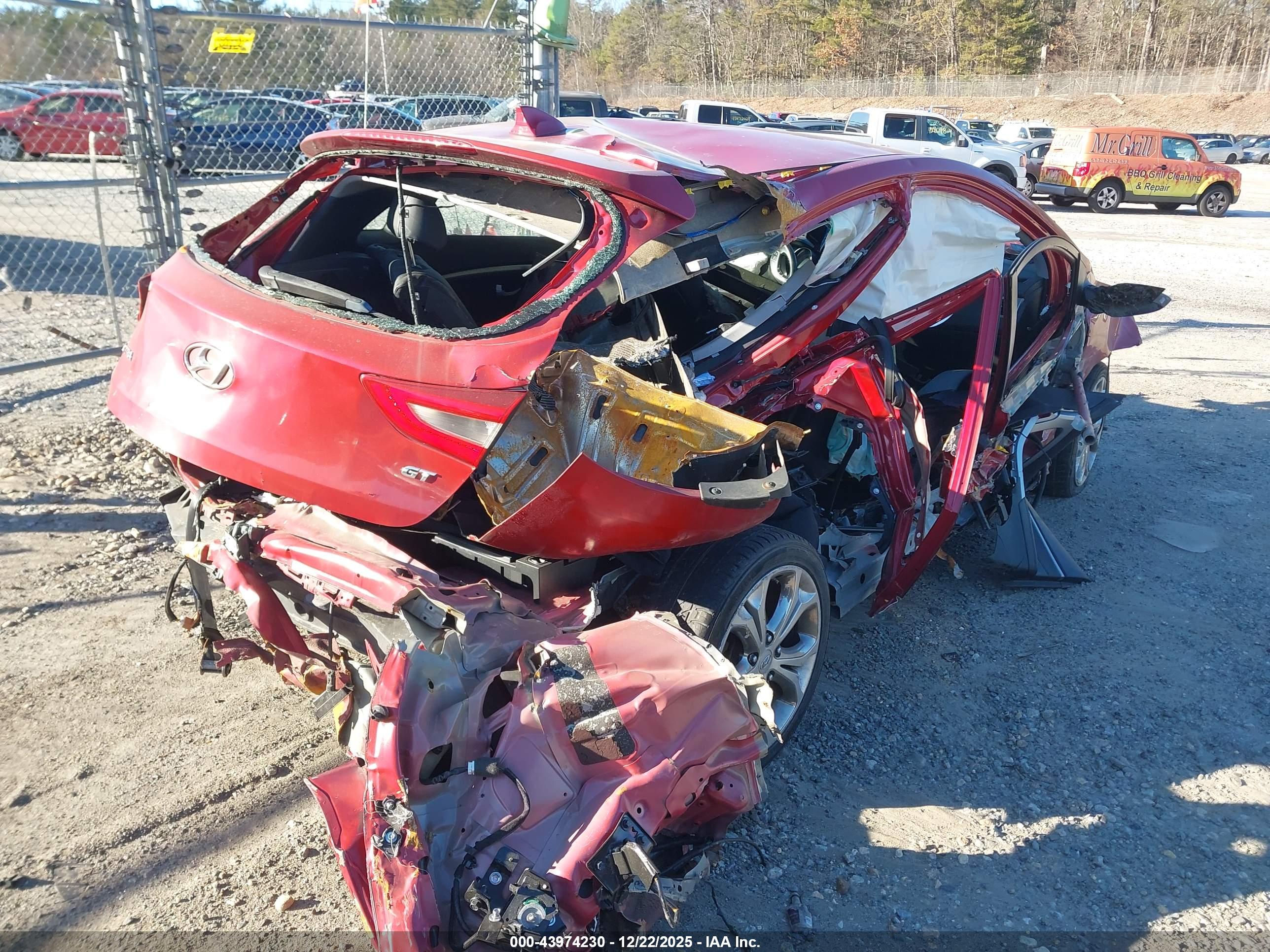HYUNDAI ELANTRA image 4