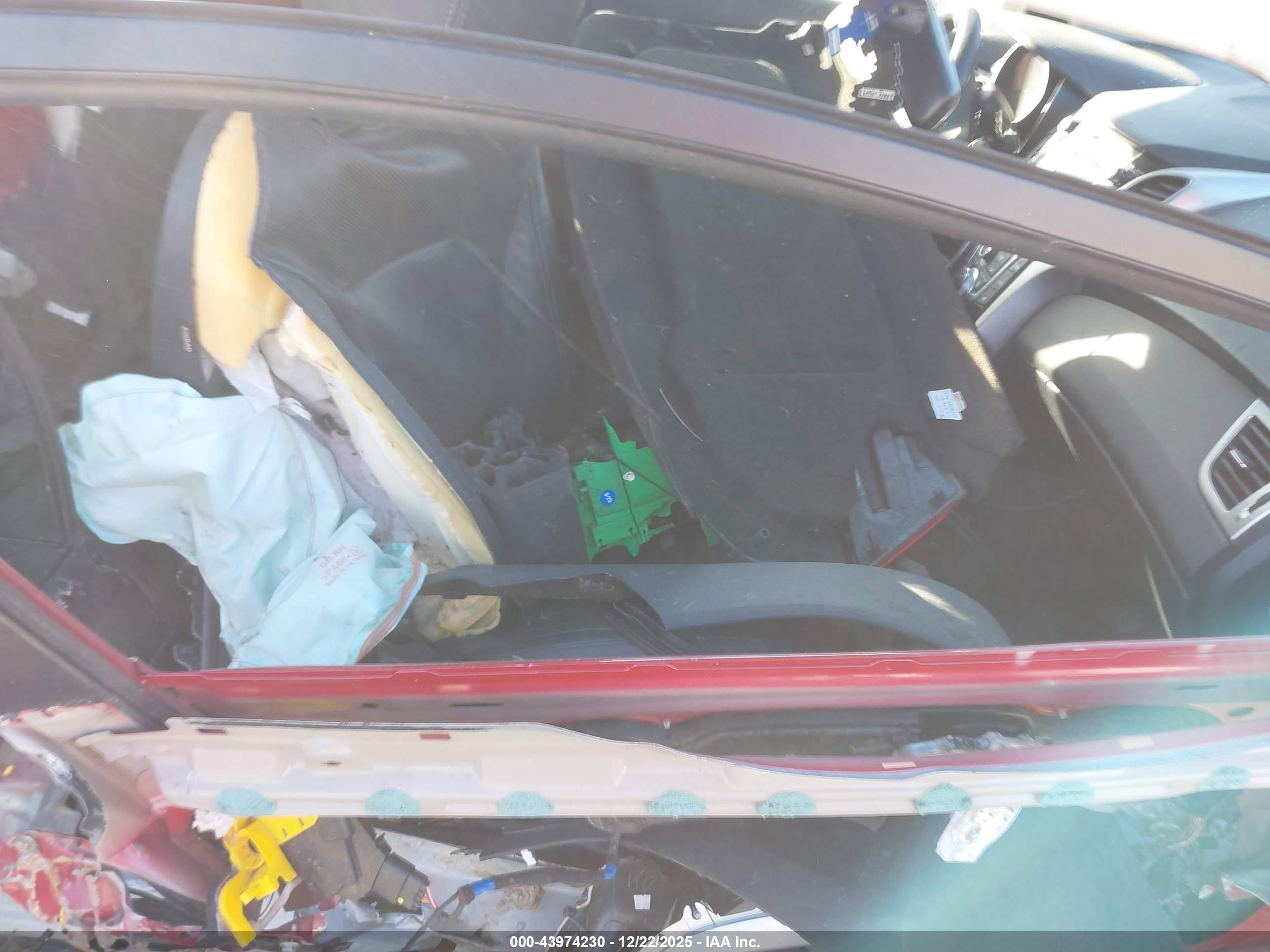 HYUNDAI ELANTRA image 5