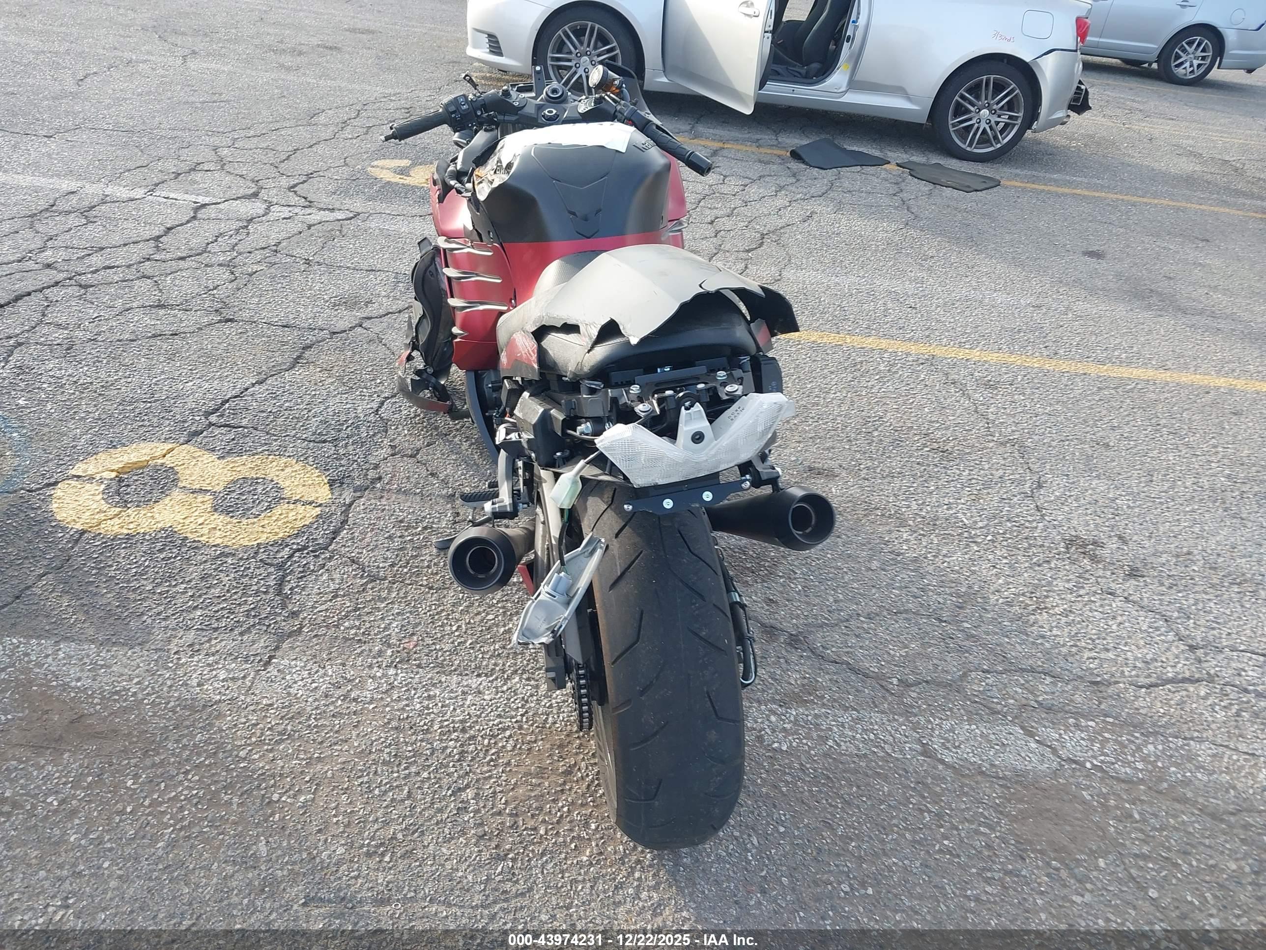 KAWASAKI ZX1400 image 6