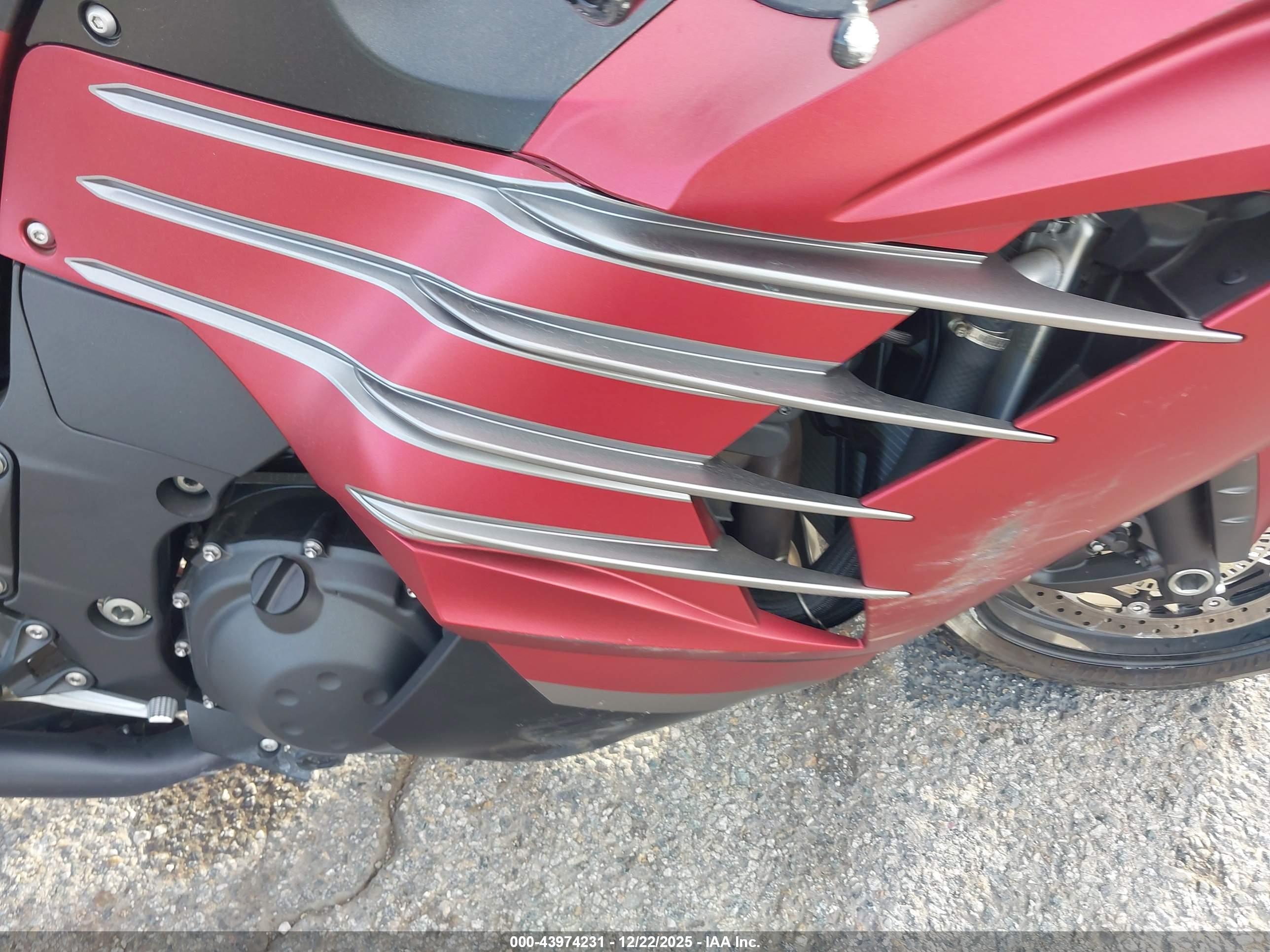 KAWASAKI ZX1400 image 8