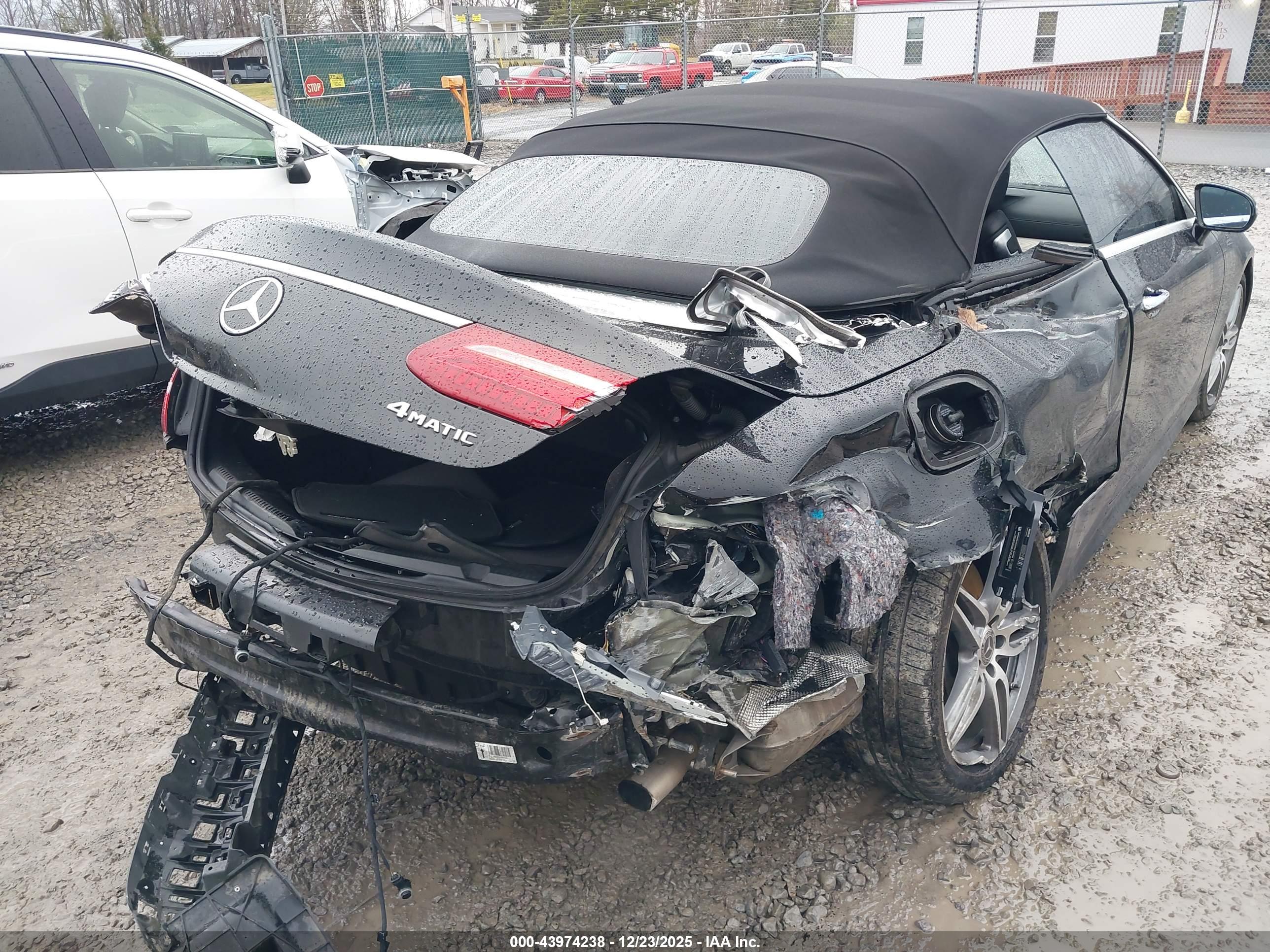 MERCEDES-BENZ E image 6