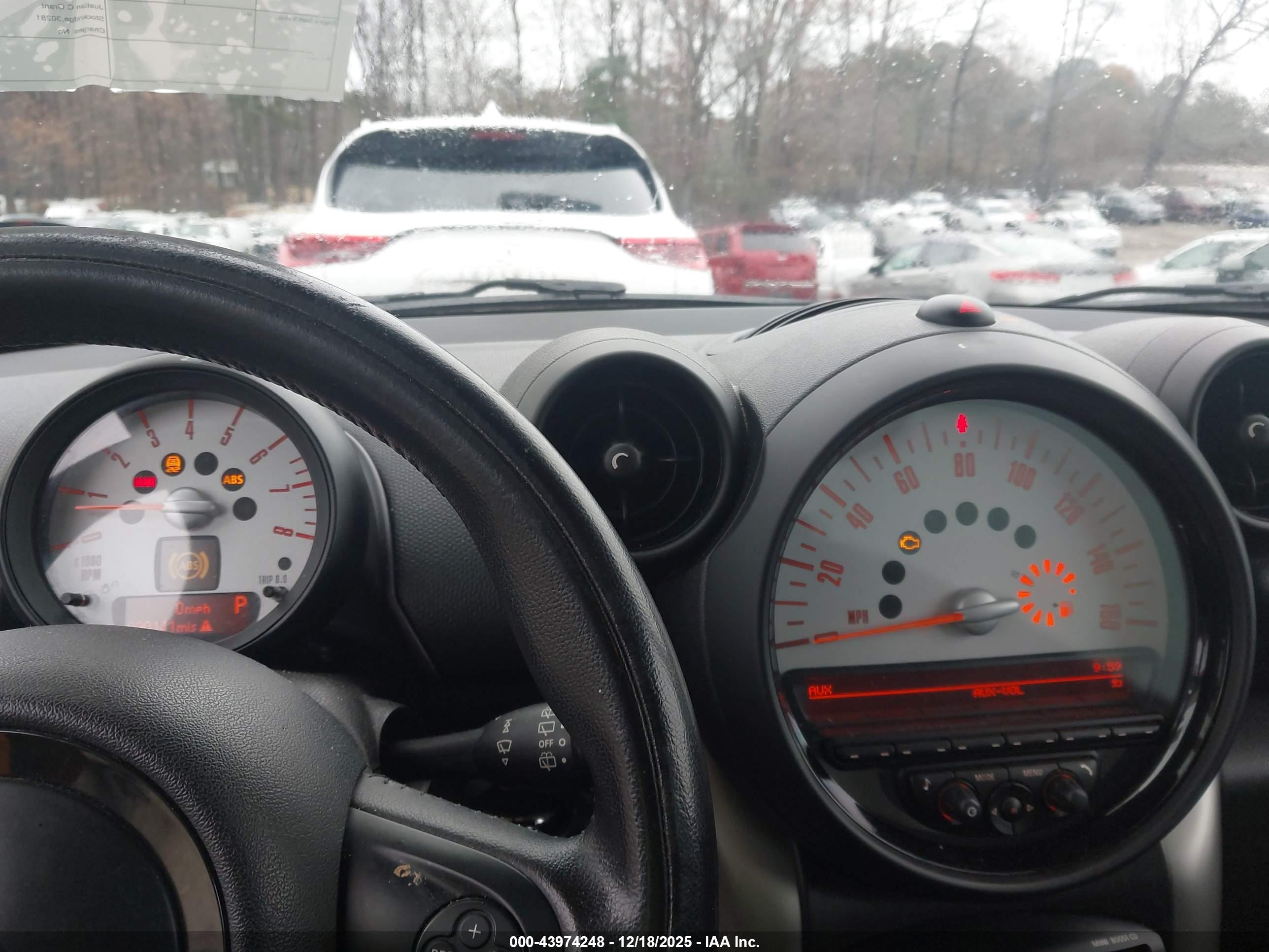 MINI COUNTRYMAN image 7