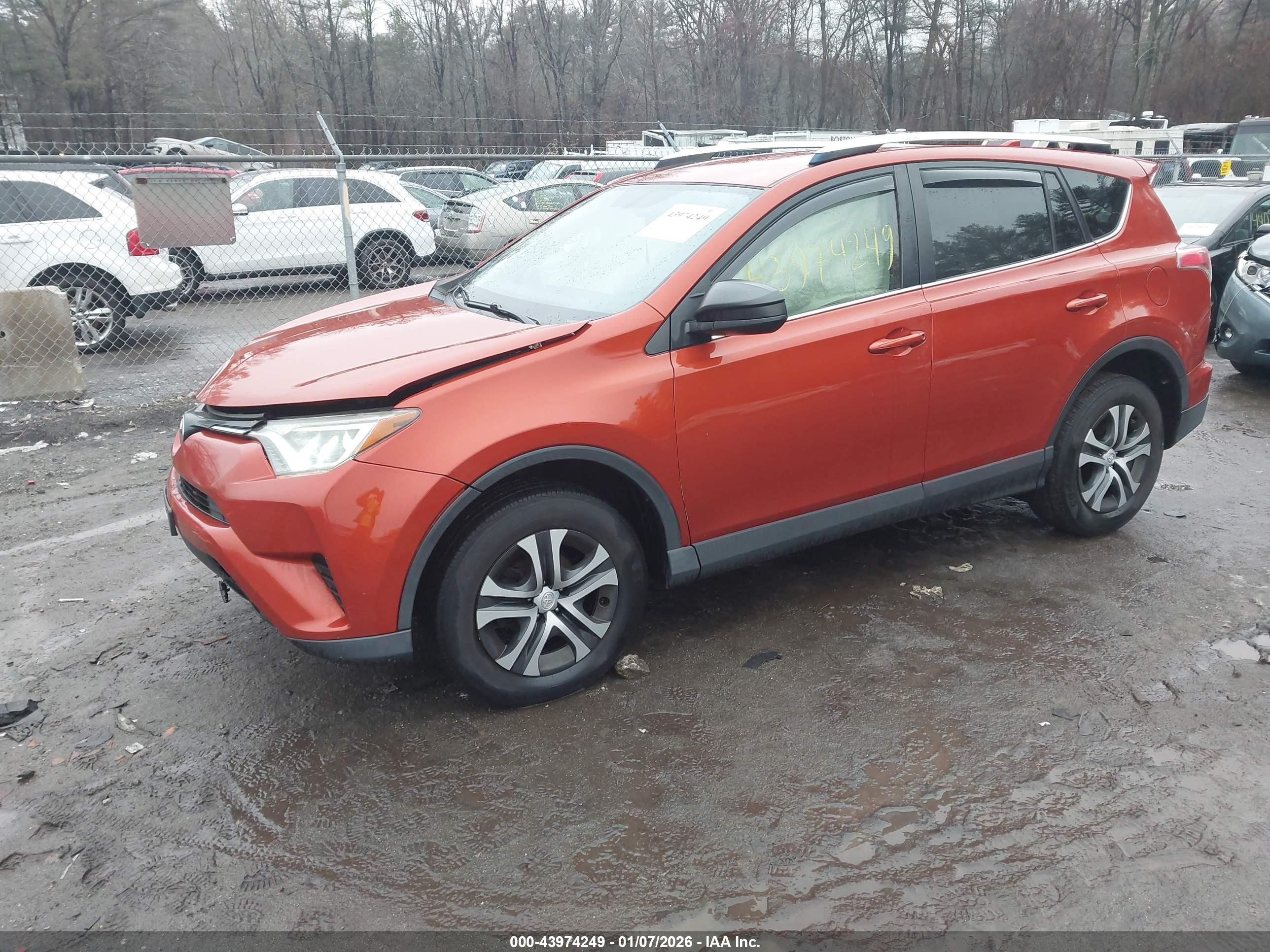 TOYOTA RAV4 image 2