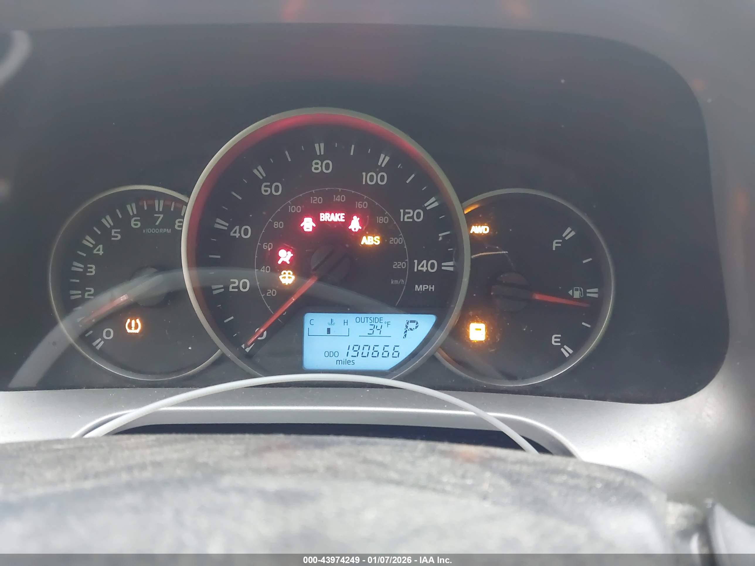 TOYOTA RAV4 image 7
