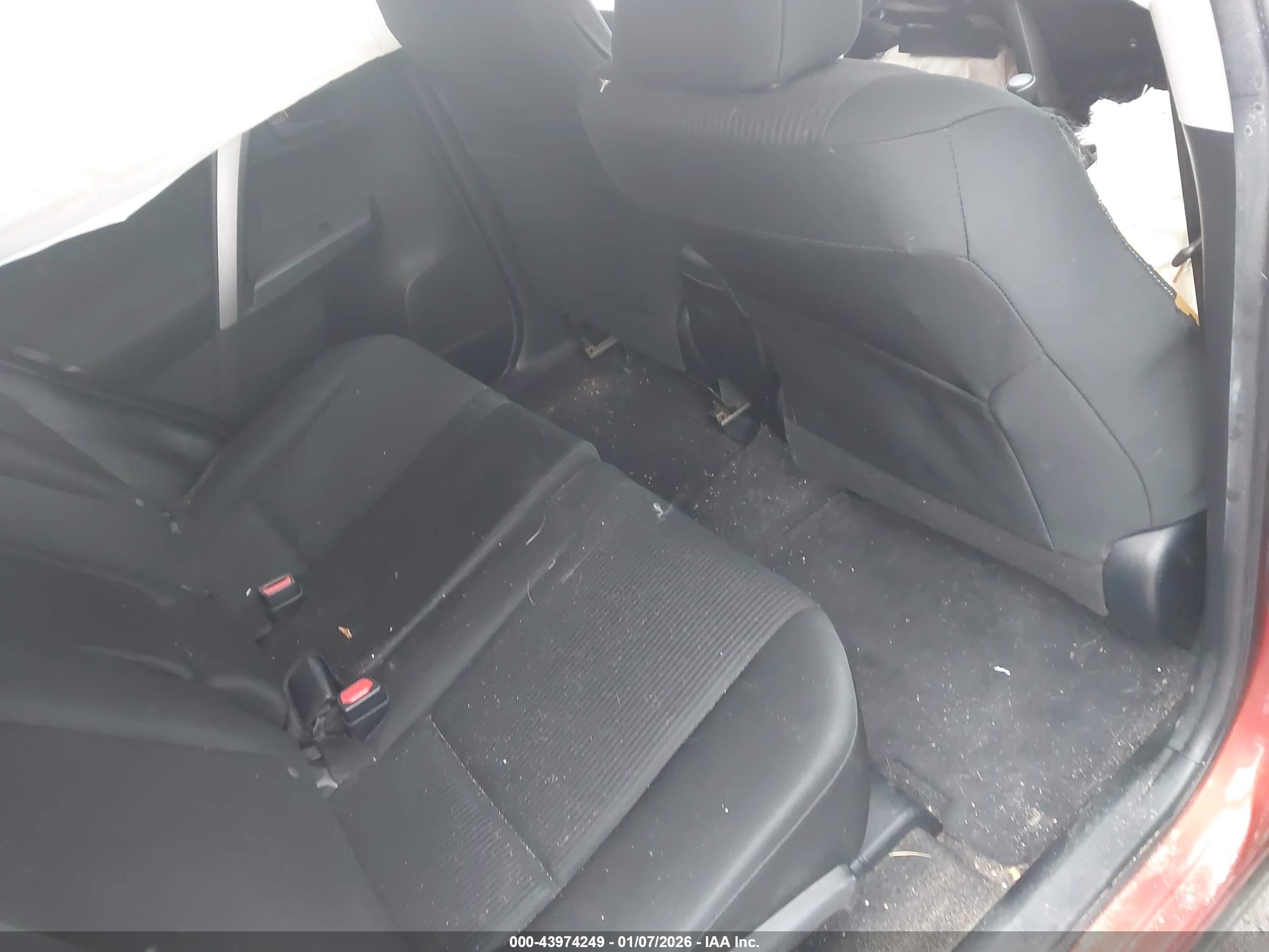 TOYOTA RAV4 image 8