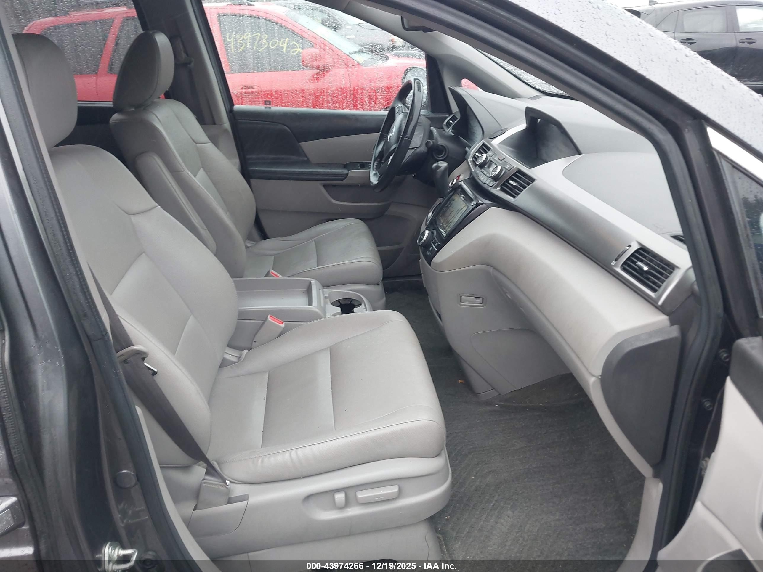 HONDA ODYSSEY image 5