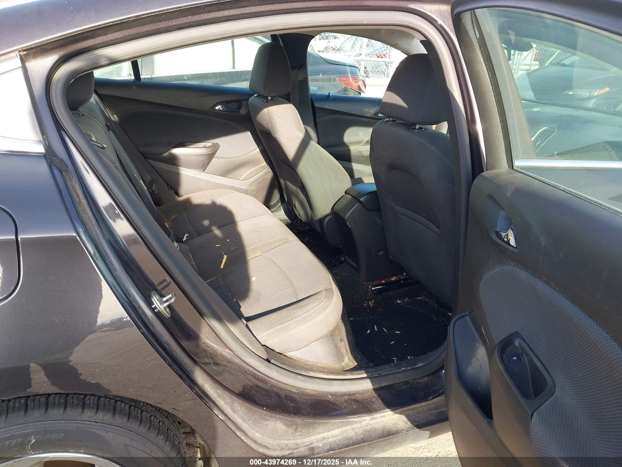 CHEVROLET CRUZE image 8