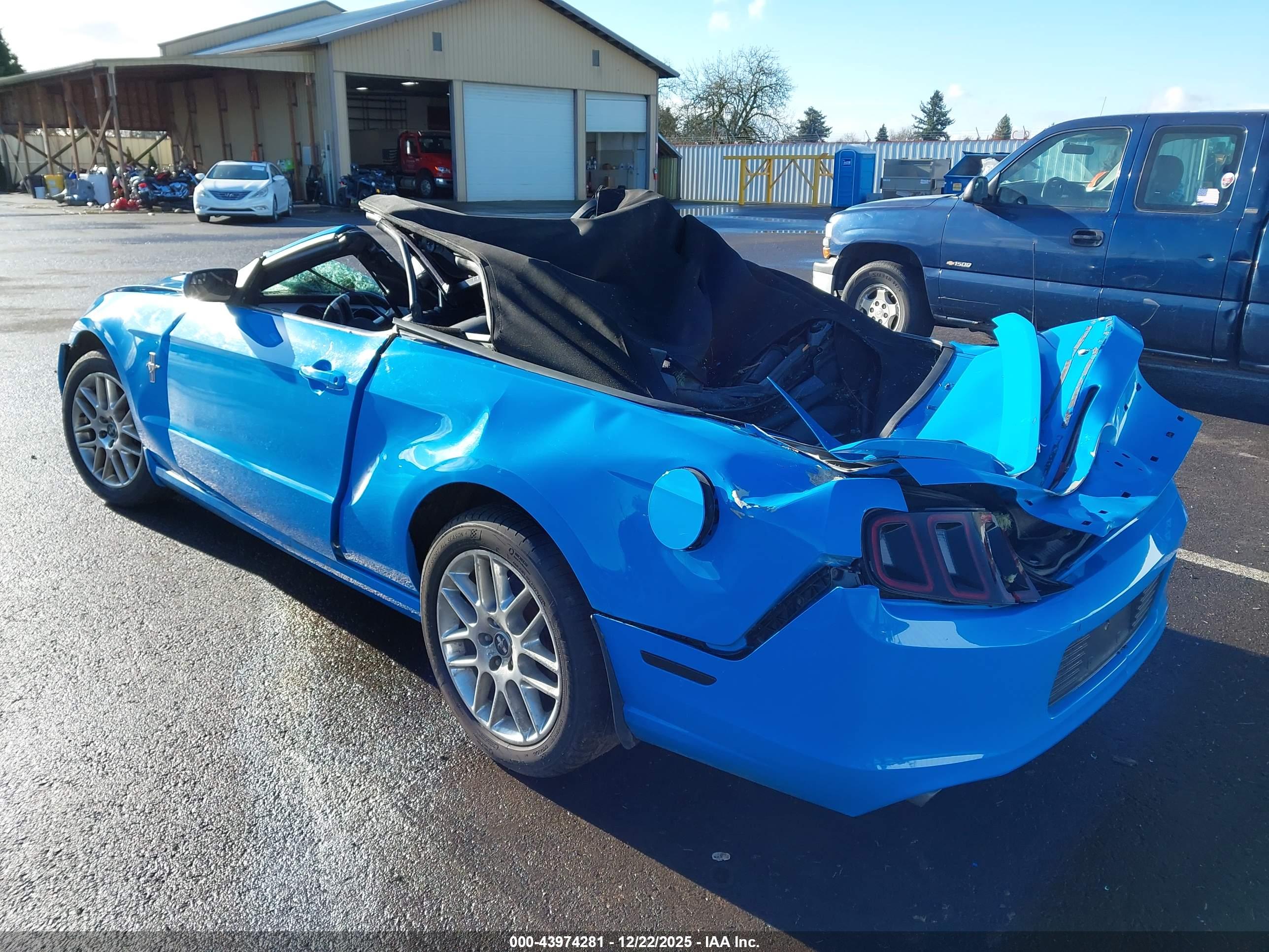 FORD MUSTANG image 3