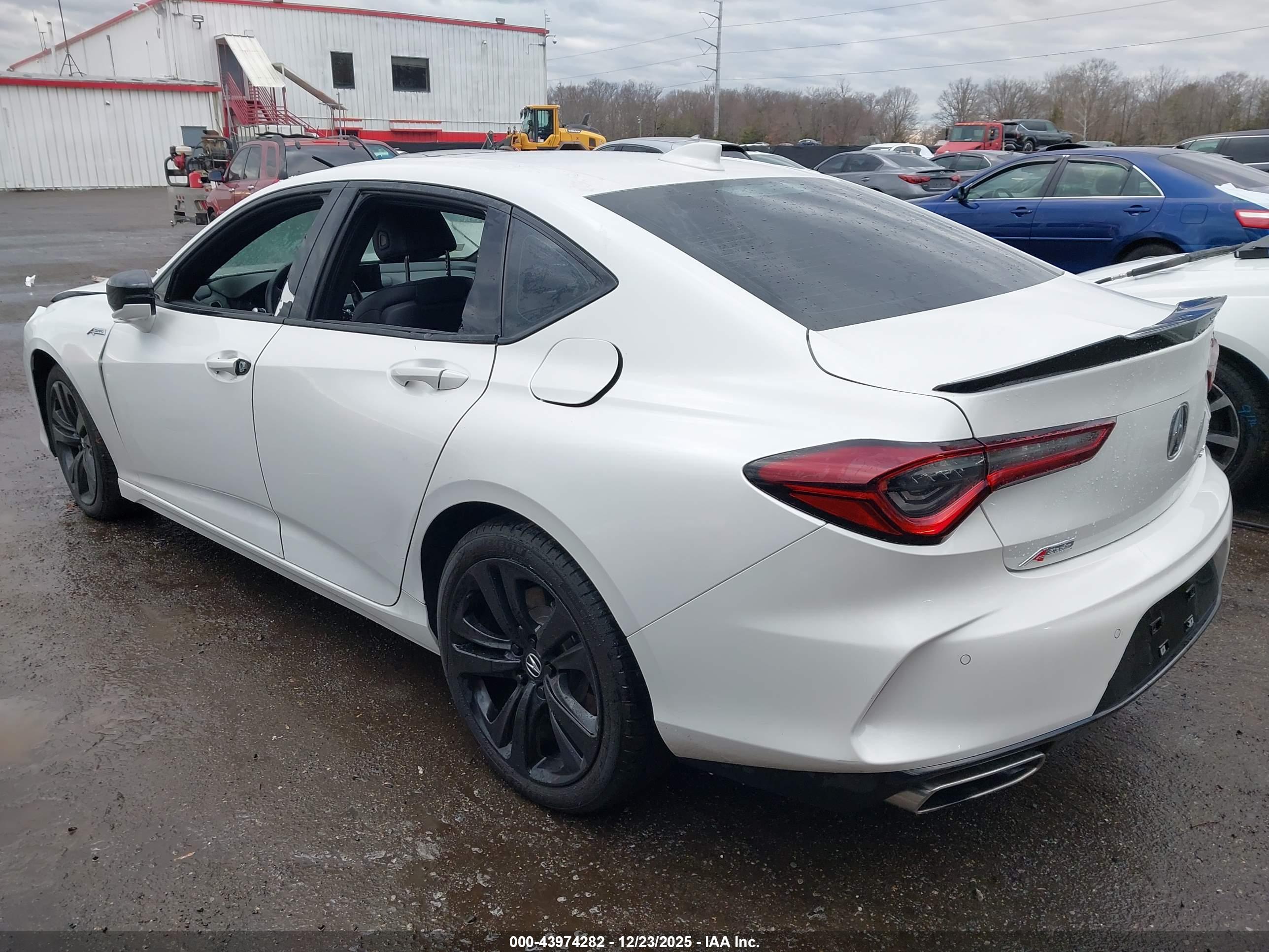 ACURA TLX image 3