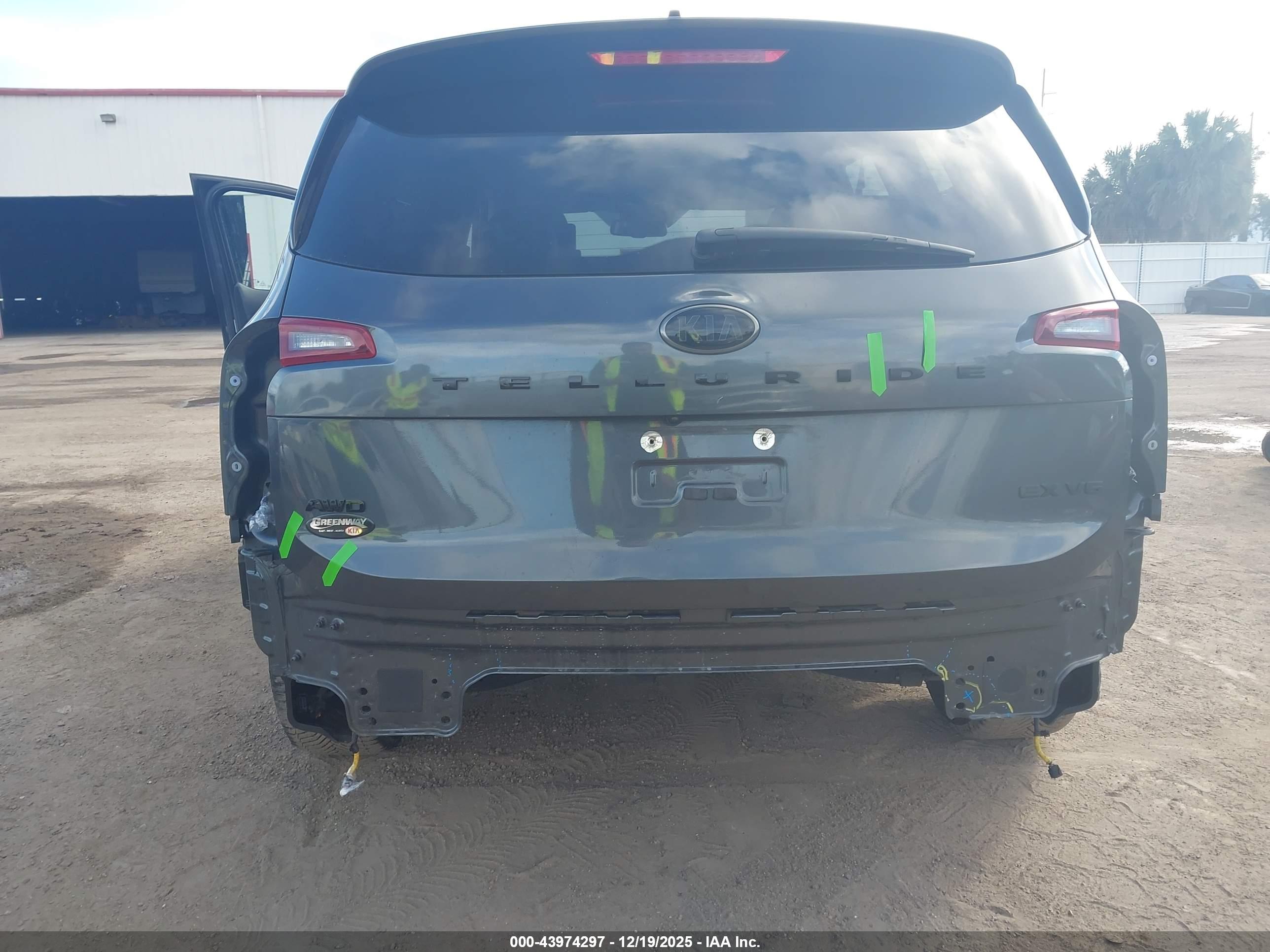 KIA TELLURIDE image 6