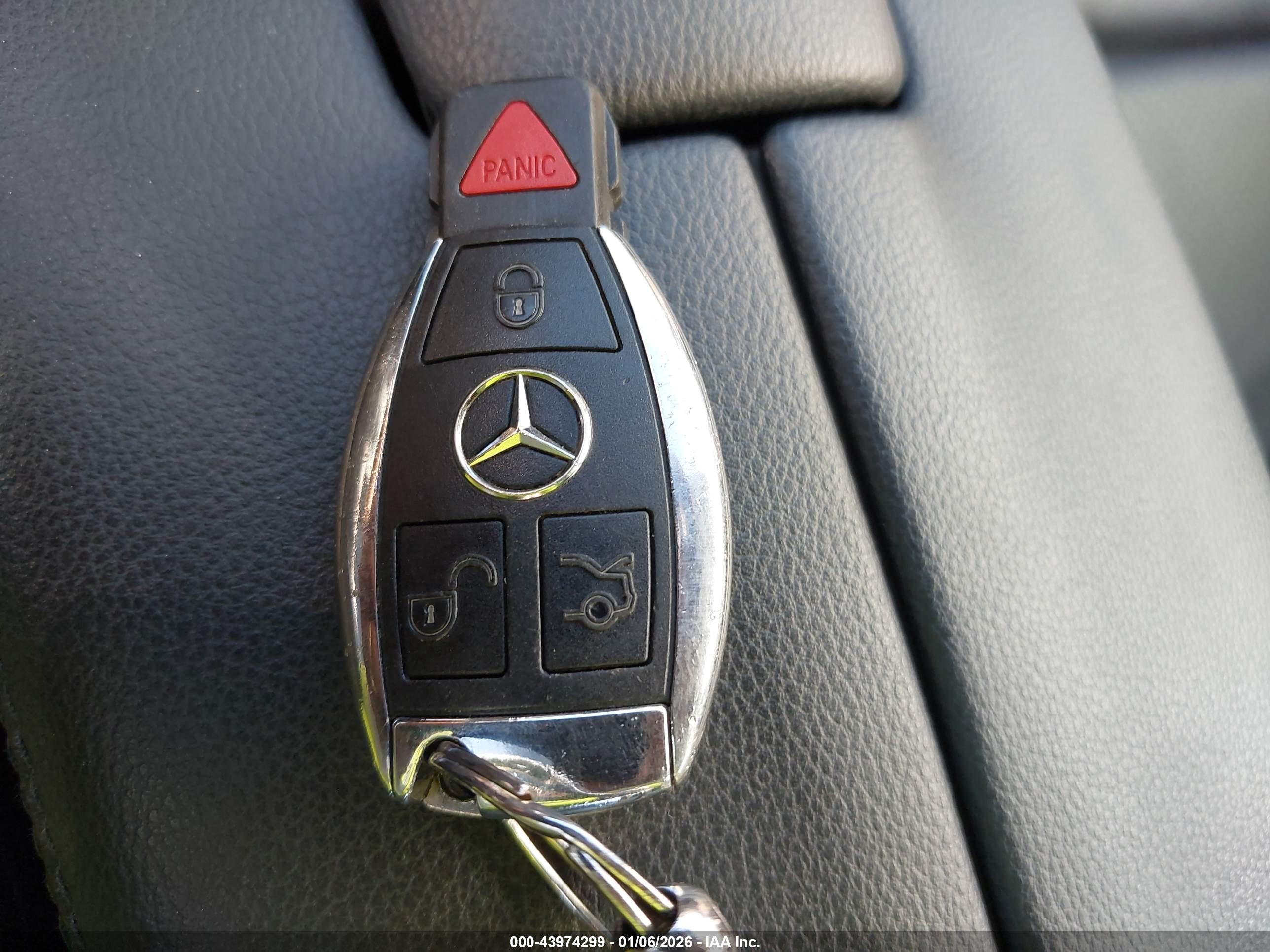 MERCEDES-BENZ E image 11