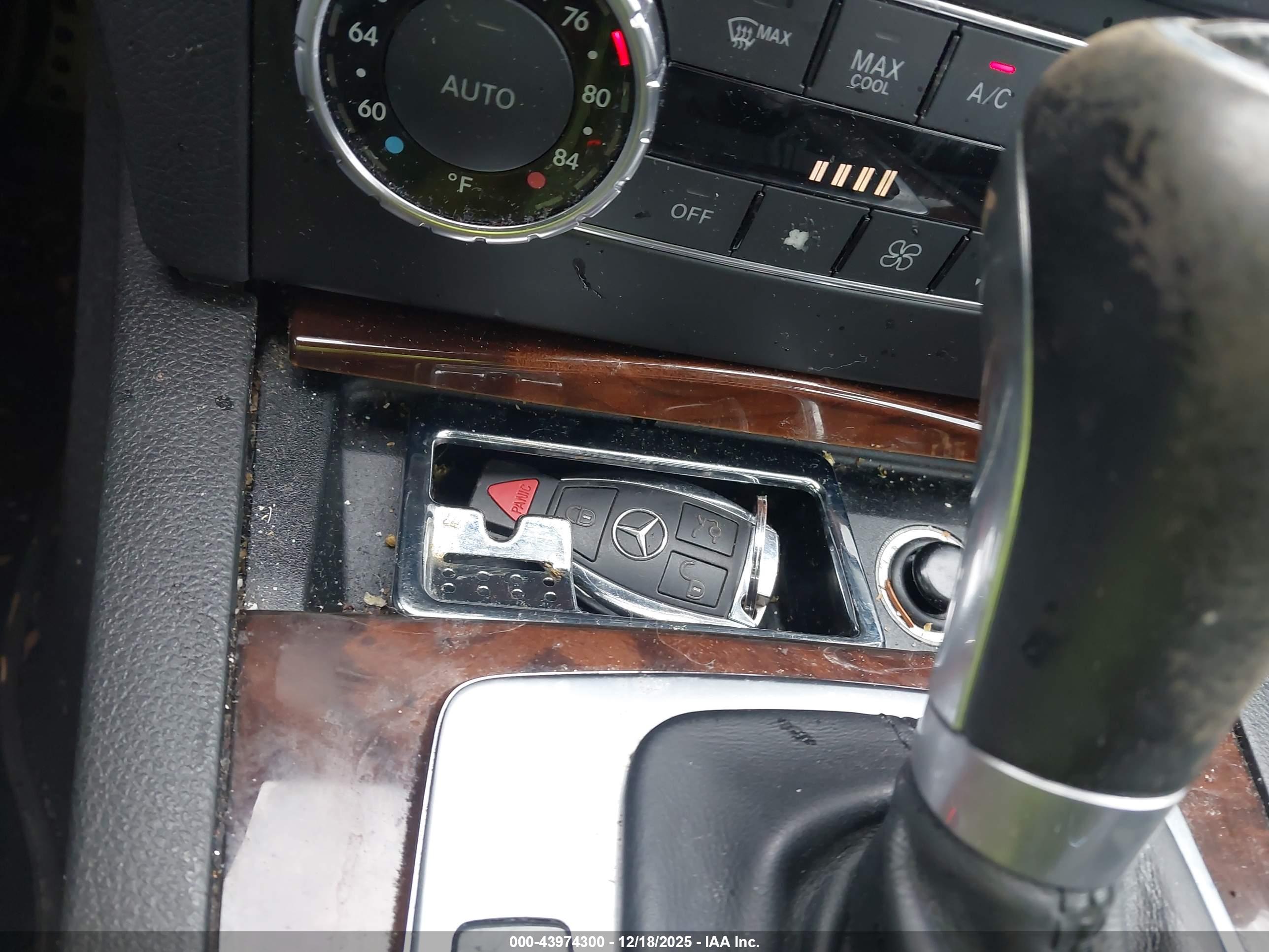 MERCEDES-BENZ C image 11