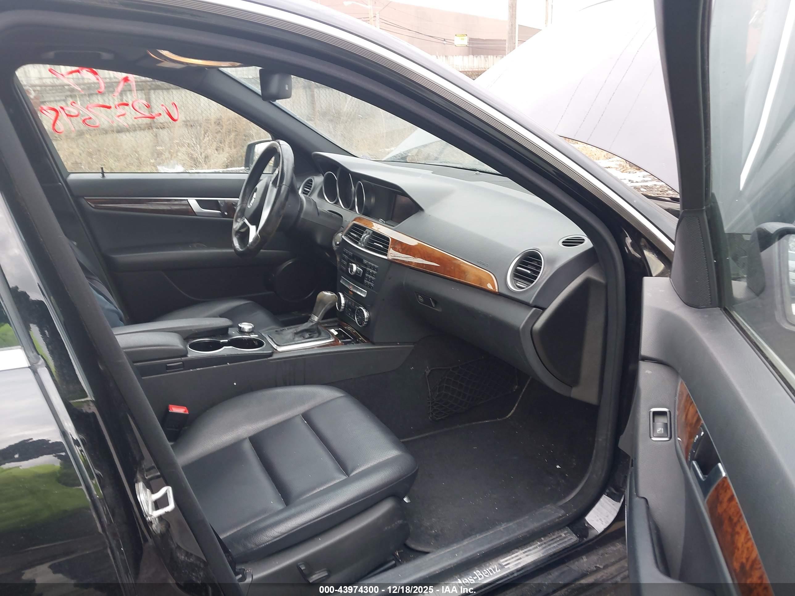MERCEDES-BENZ C image 5