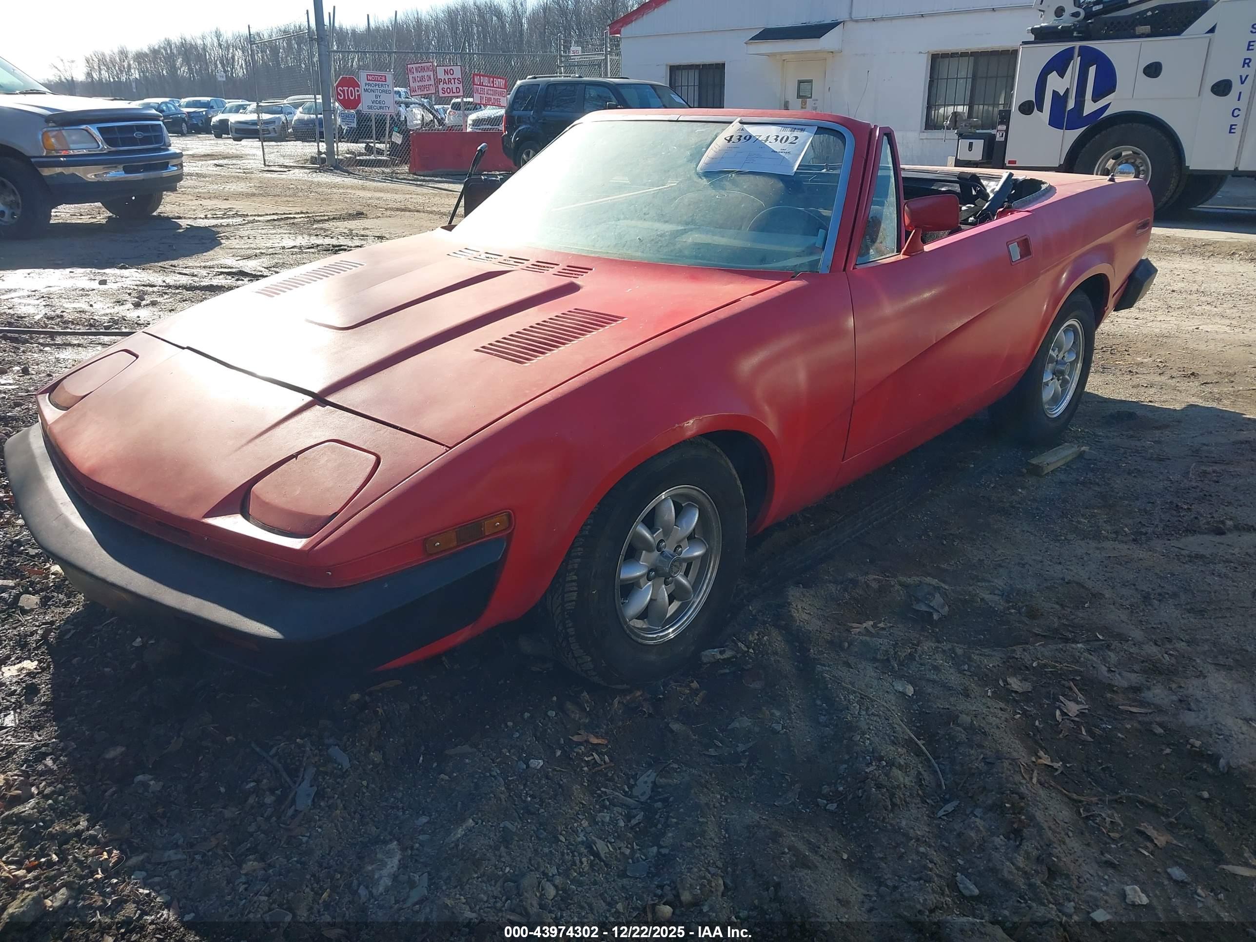 TRIUMPH YR7 image 2