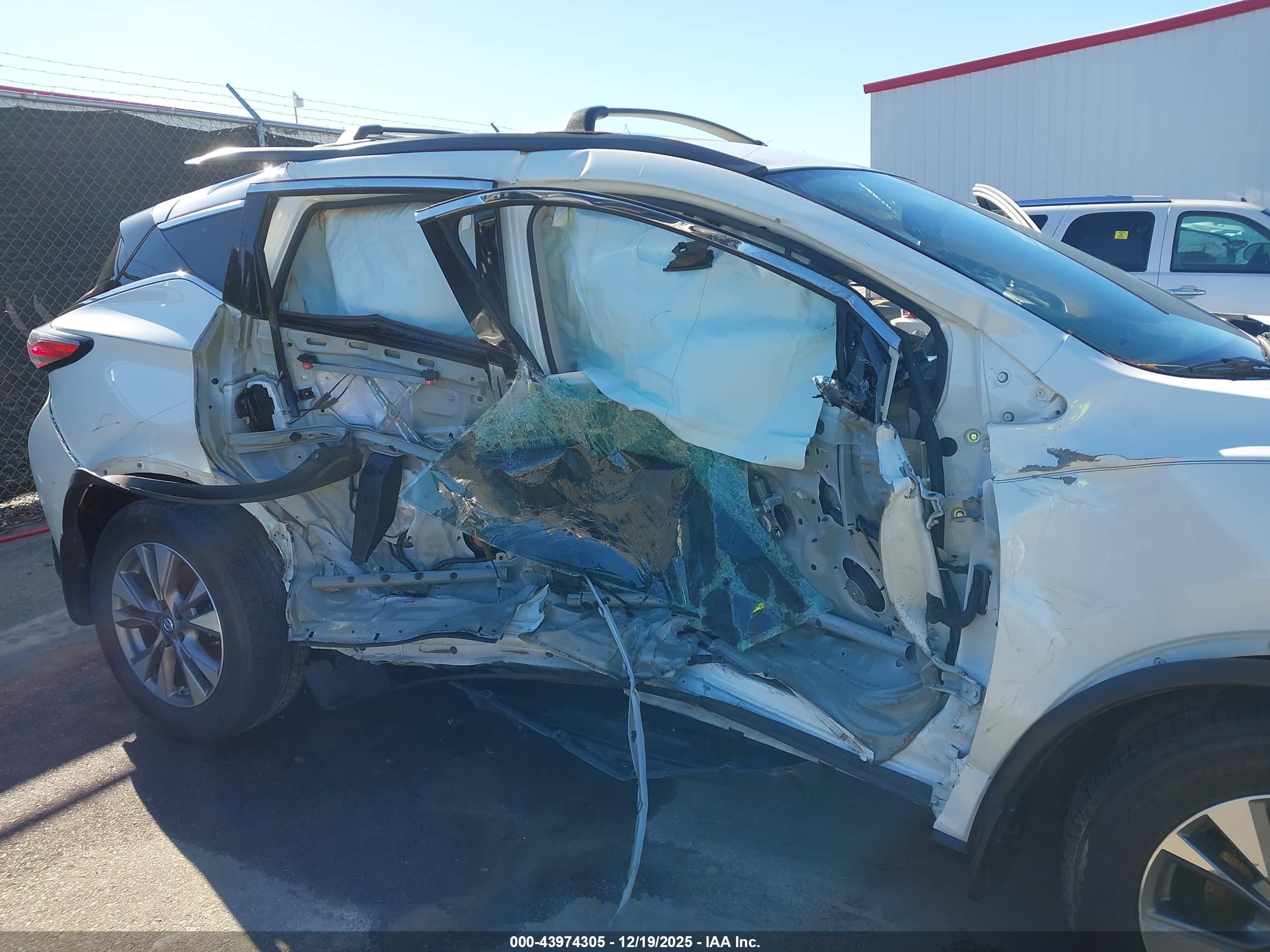 NISSAN MURANO image 6