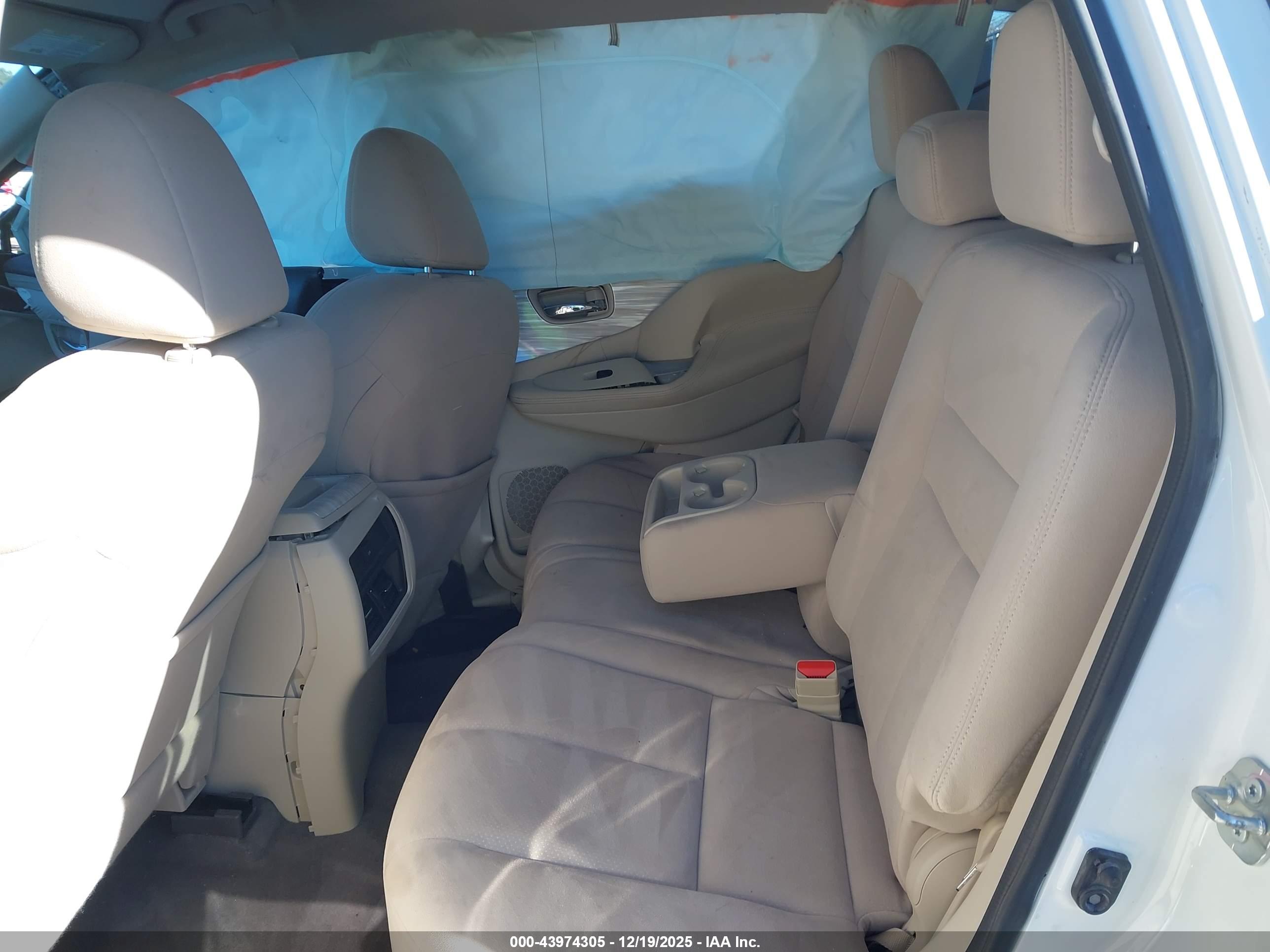 NISSAN MURANO image 8