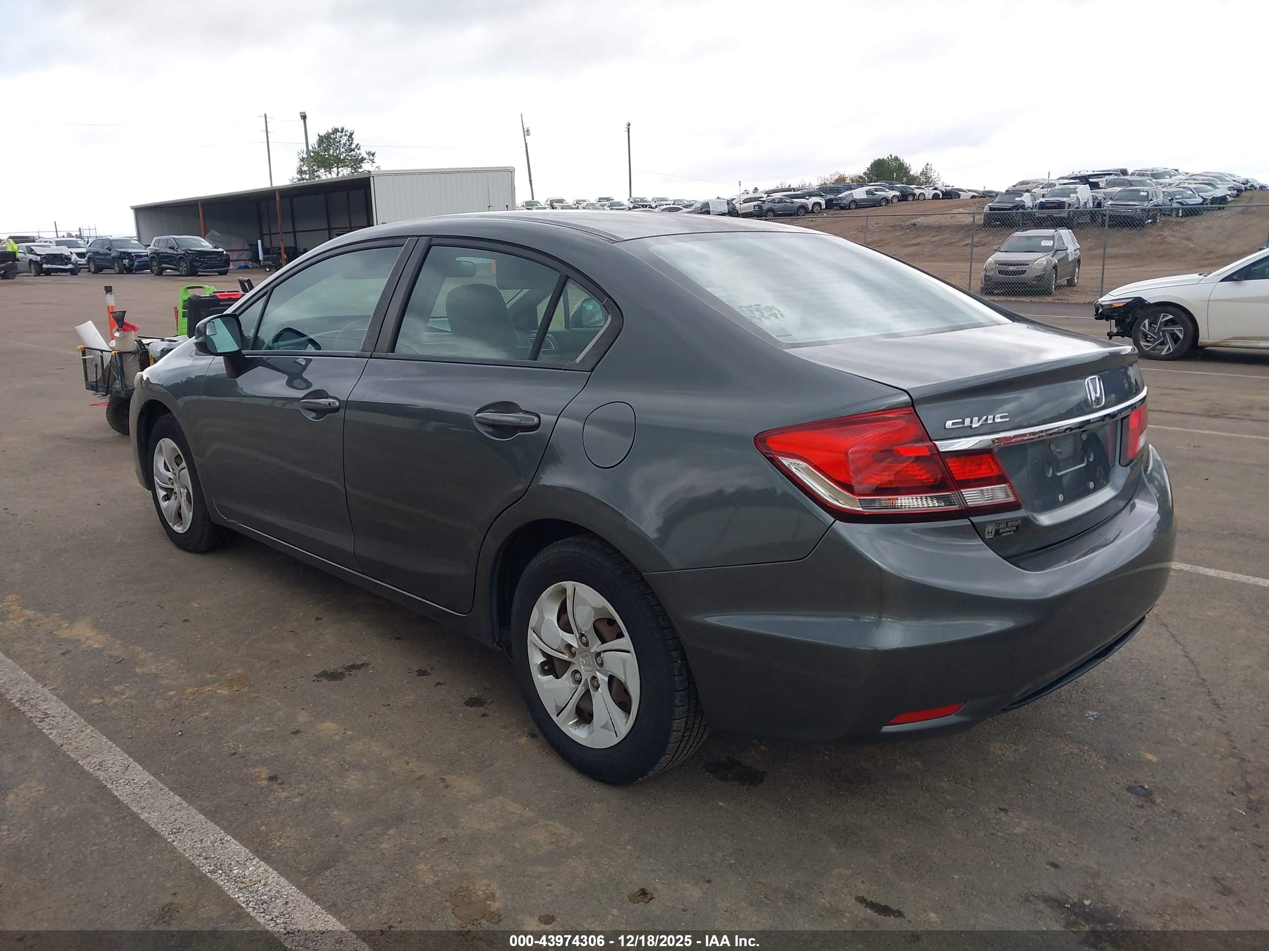 HONDA CIVIC image 3