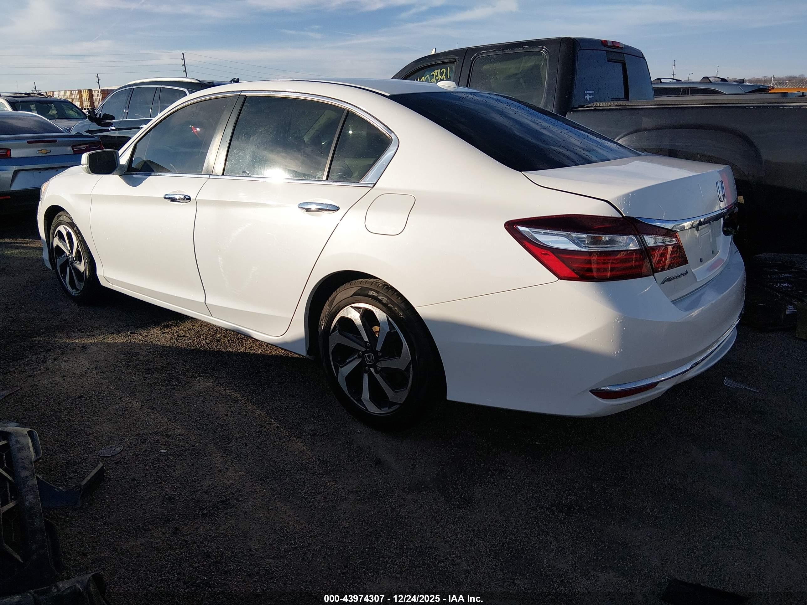 HONDA ACCORD image 3