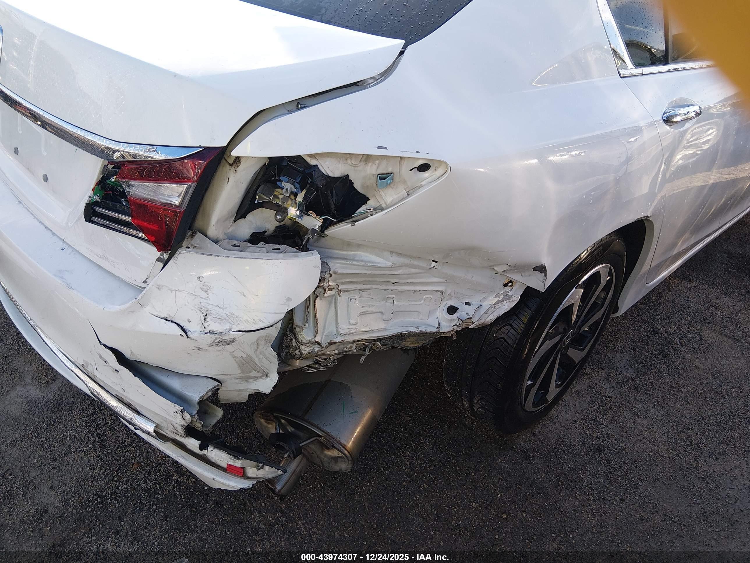 HONDA ACCORD image 6