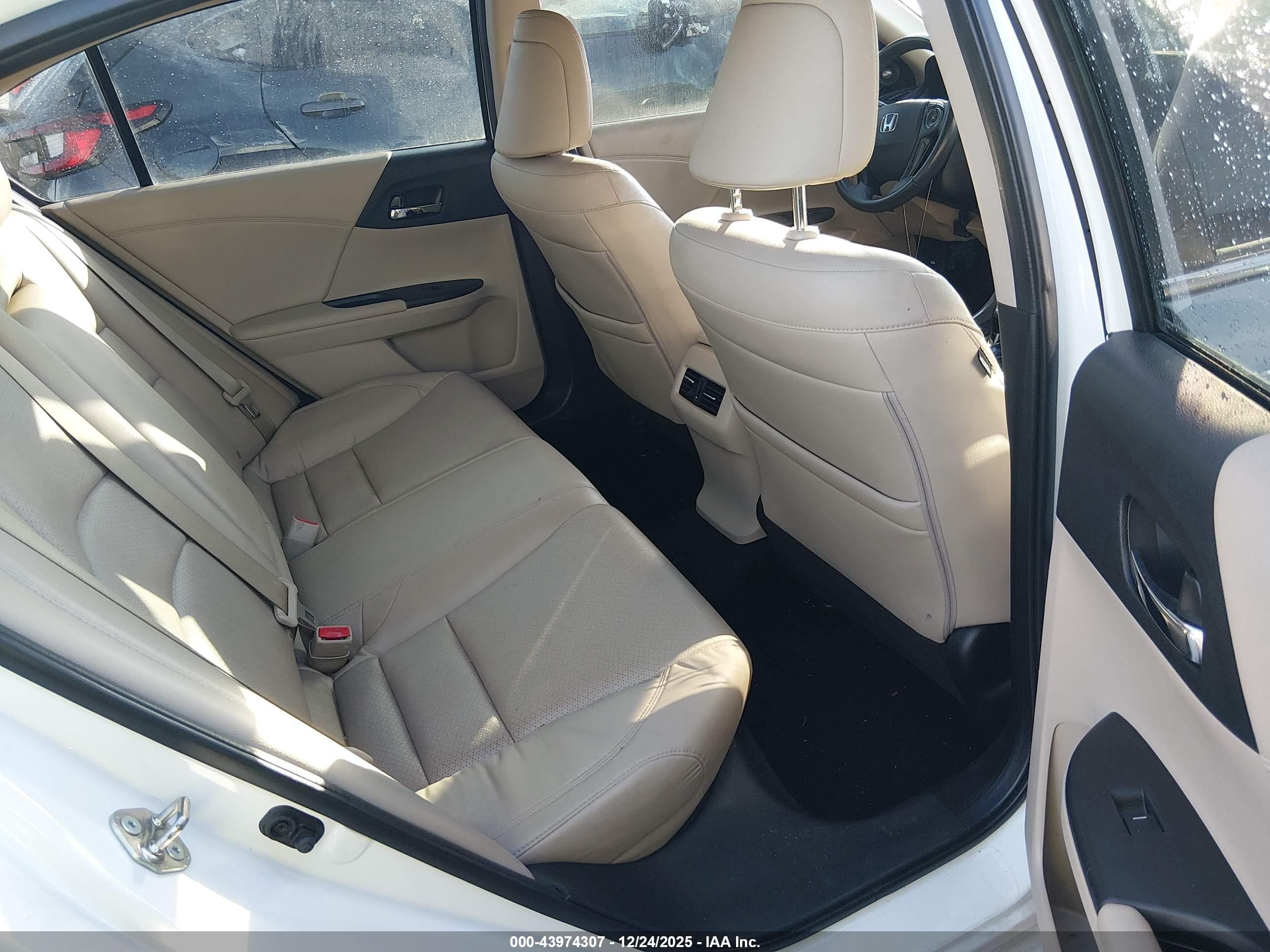HONDA ACCORD image 8