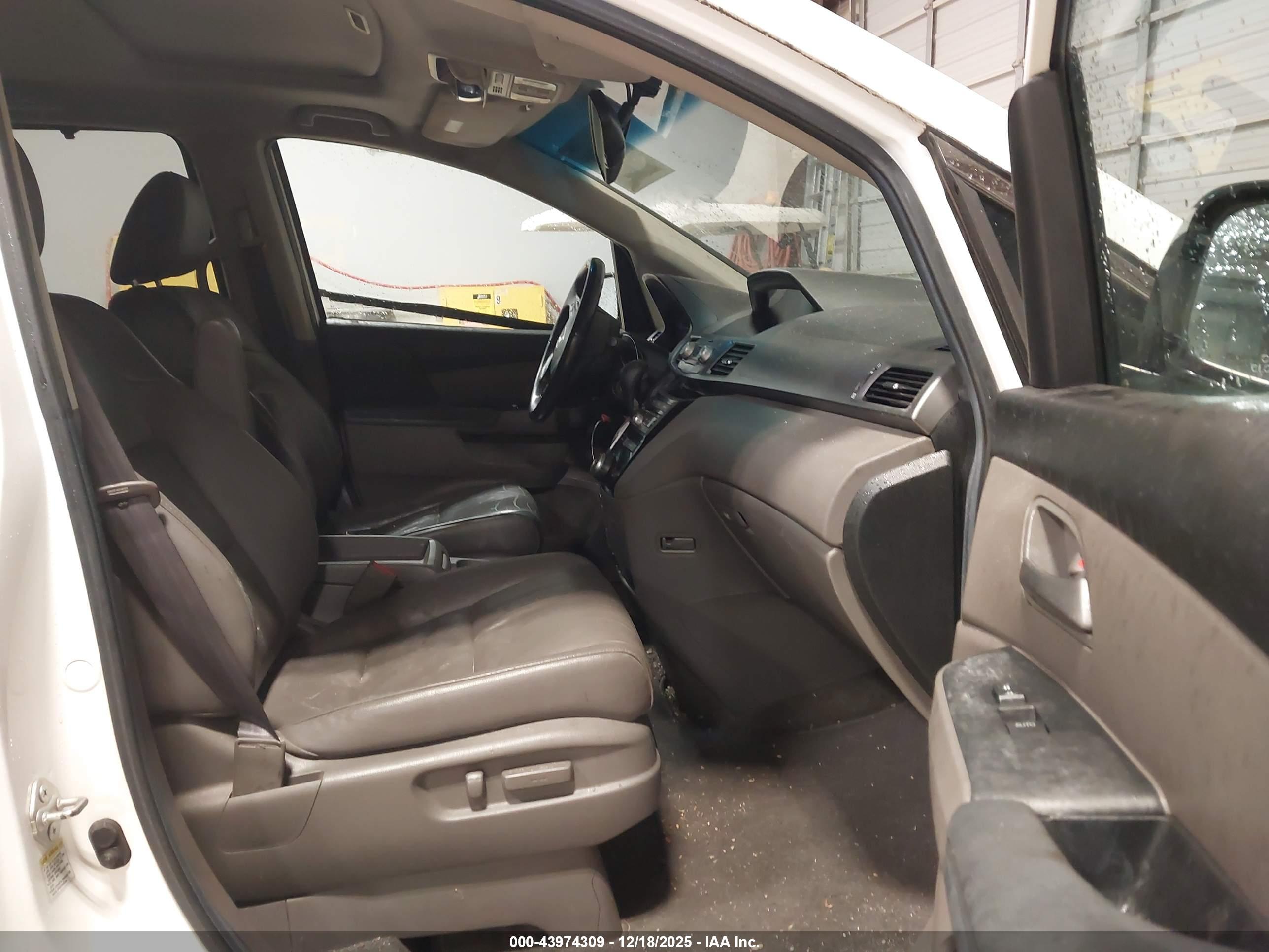 HONDA ODYSSEY image 5