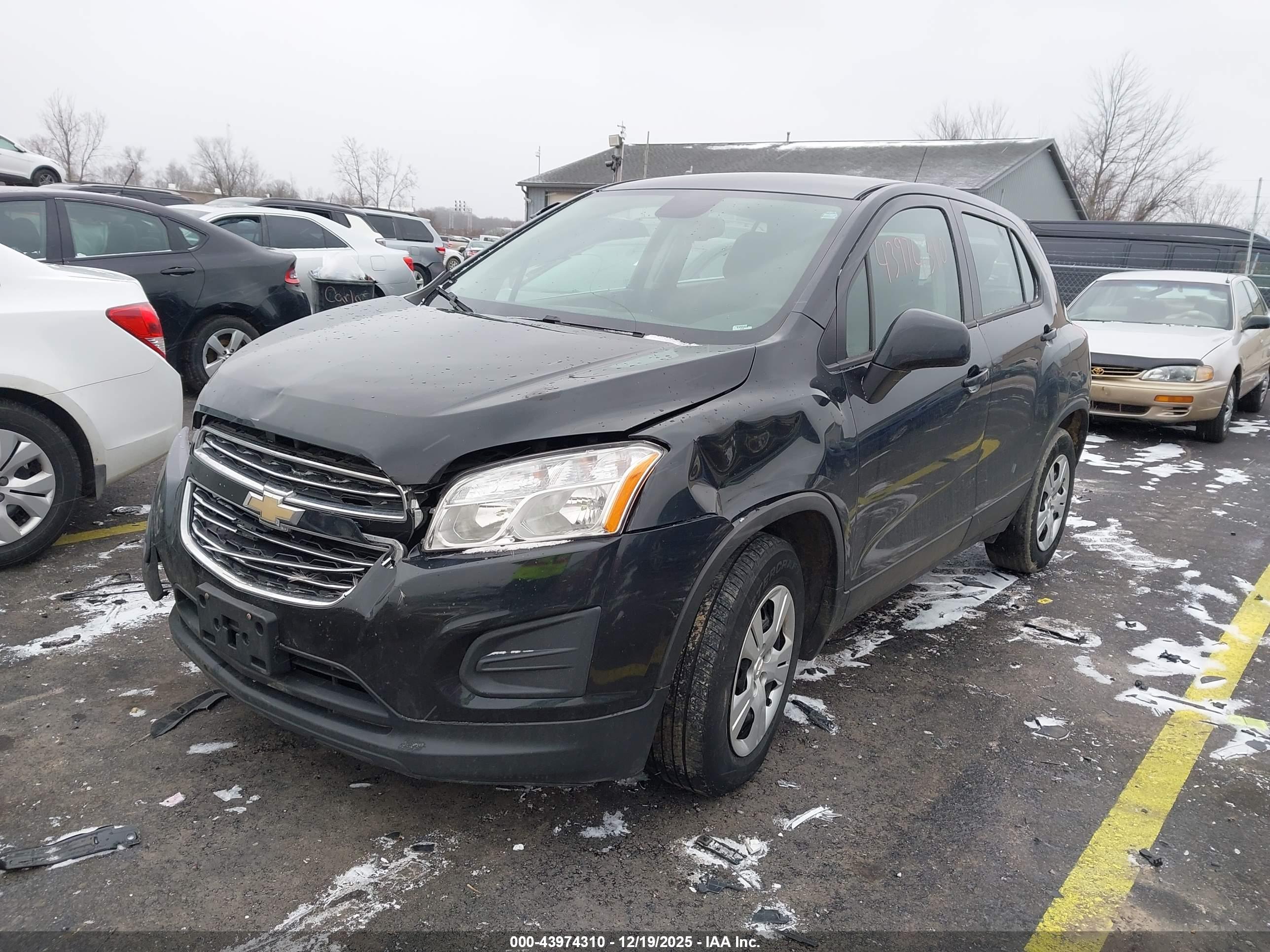 CHEVROLET TRAX image 2