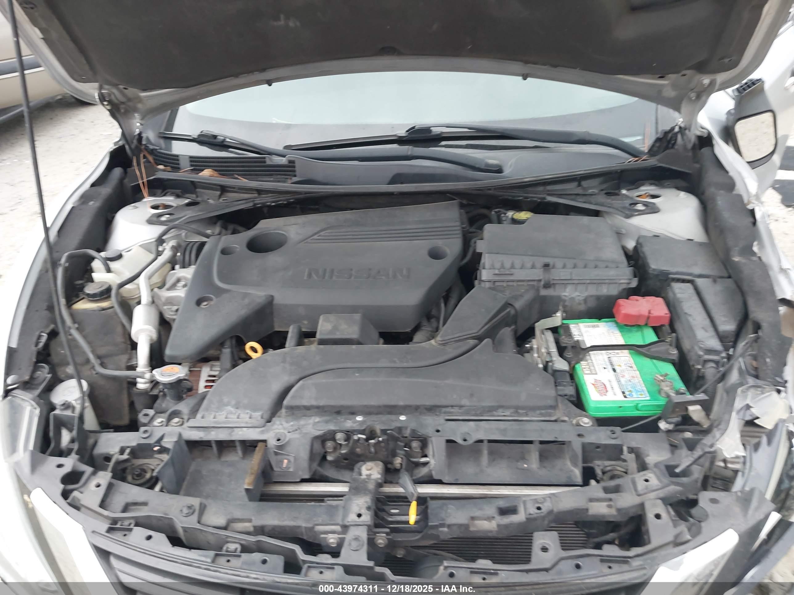 NISSAN ALTIMA image 10